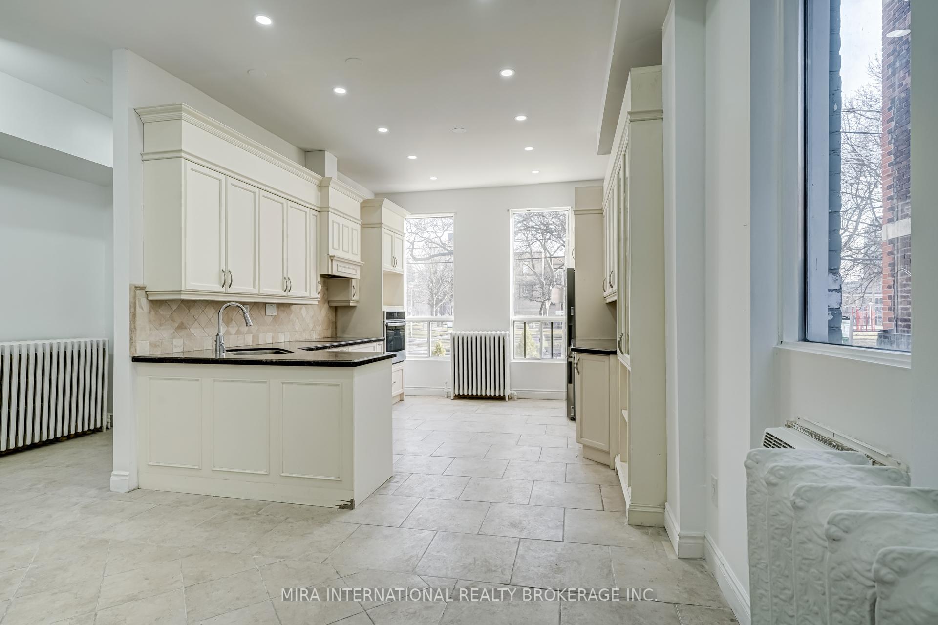 Photo 2 of Unit 106, 180 Sherbourne Street, Toronto, Moss Park — HOMEH
