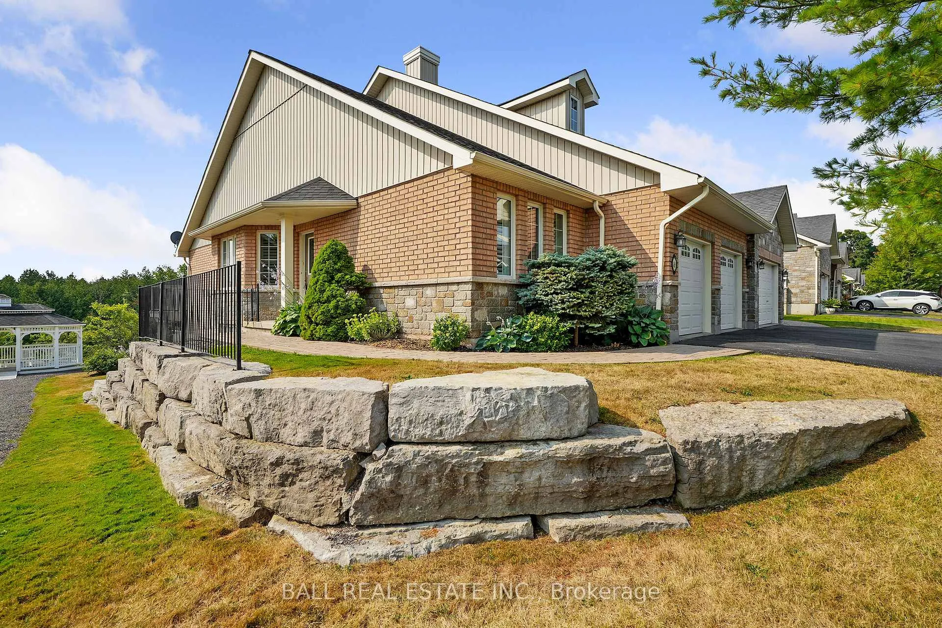 Photo 1 of Unit 87, 89 Village Crescent S, Peterborough, Otonabee Ward 1 — HOMEH