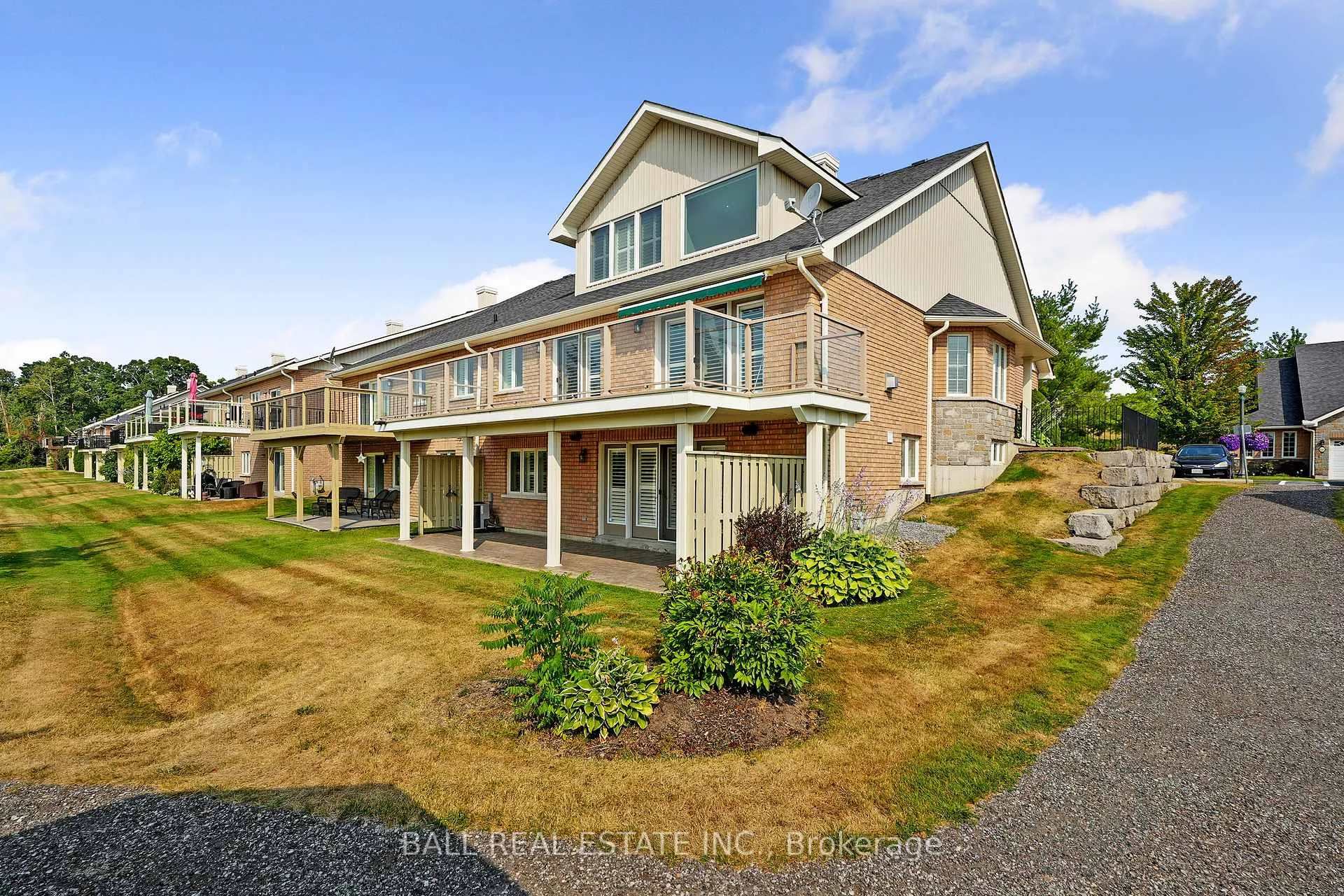 Photo 3 of Unit 87, 89 Village Crescent S, Peterborough, Otonabee Ward 1 — HOMEH