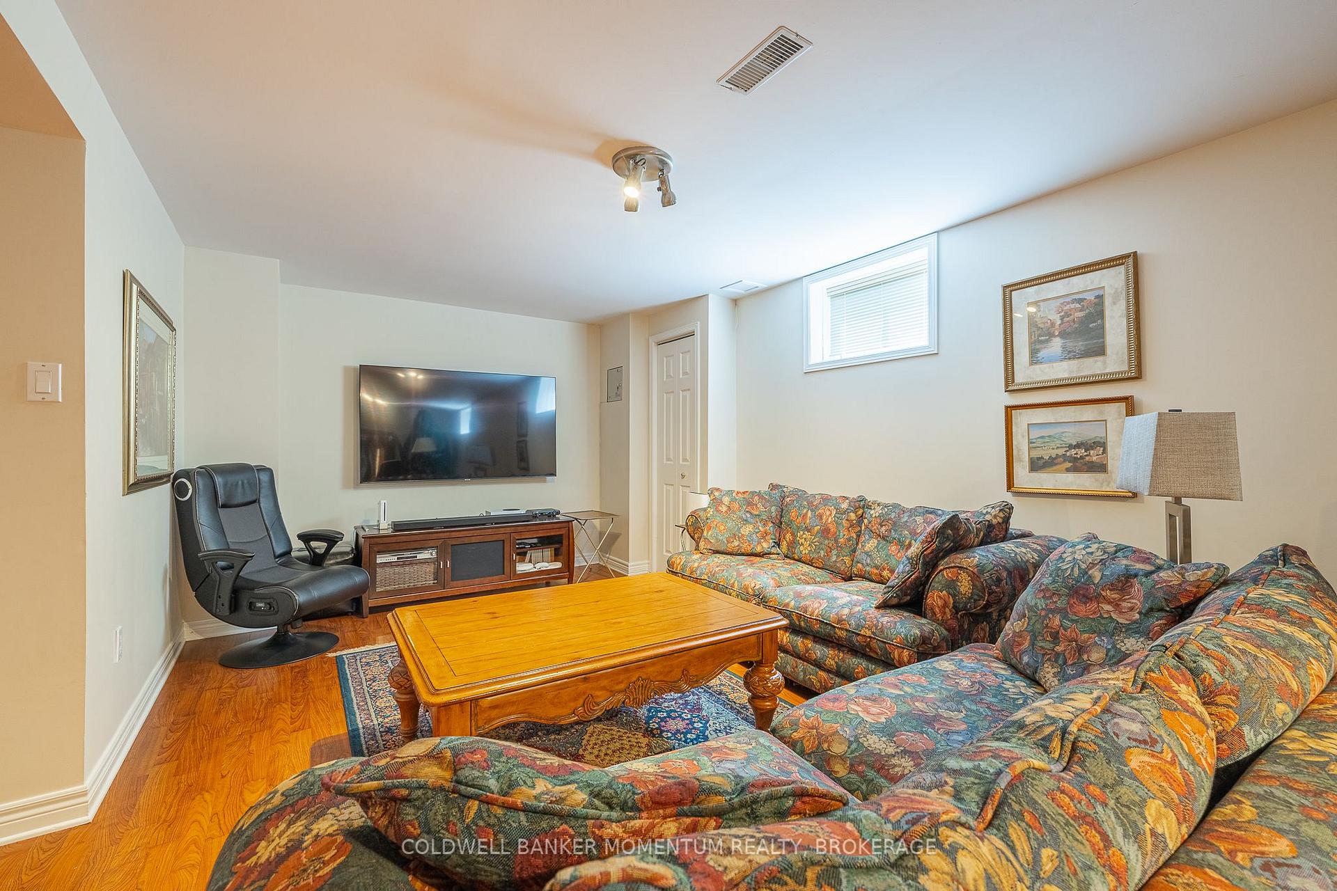 Photo 33 of 13 Willow Court, Thorold, Confederation Heights — HOMEH