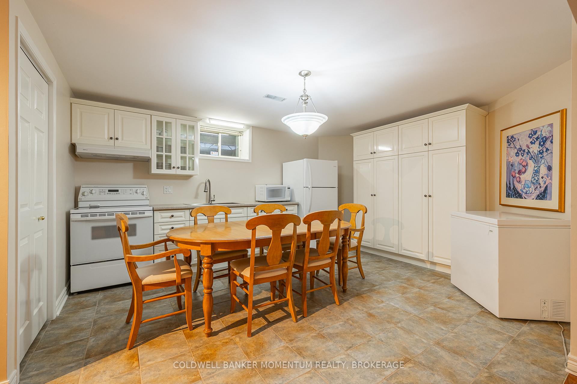 Photo 35 of 13 Willow Court, Thorold, Confederation Heights — HOMEH