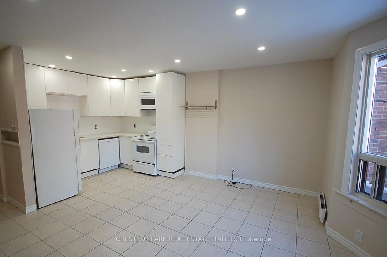 Photo 2 of Unit Unit 2, 113 Mcgill Street, Toronto, Church-Yonge Corridor — HOMEH