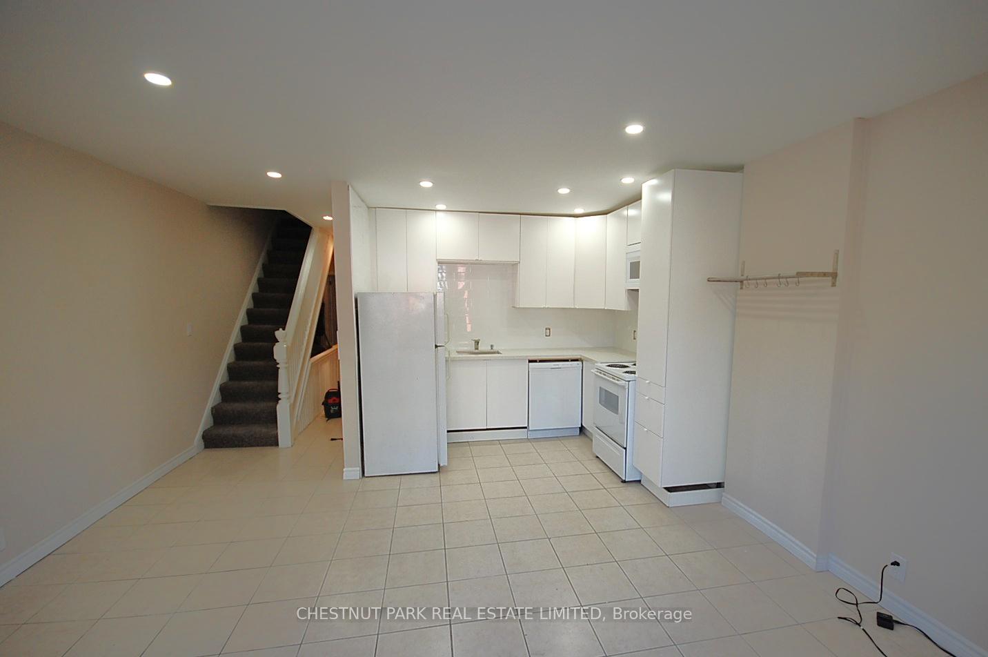 Photo 3 of Unit Unit 2, 113 Mcgill Street, Toronto, Church-Yonge Corridor — HOMEH