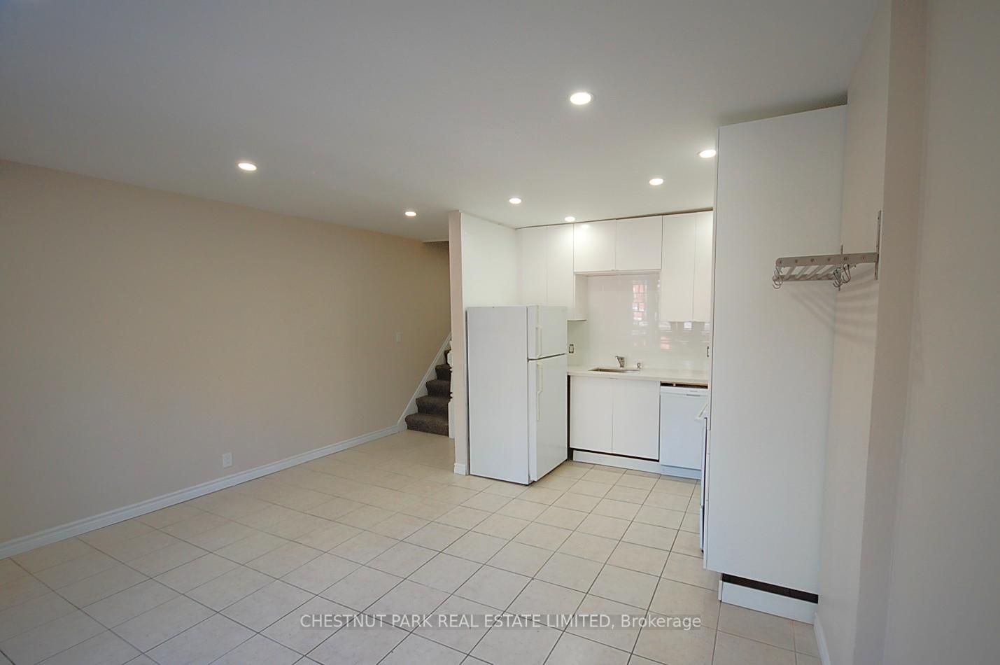 Photo 4 of Unit Unit 2, 113 Mcgill Street, Toronto, Church-Yonge Corridor — HOMEH