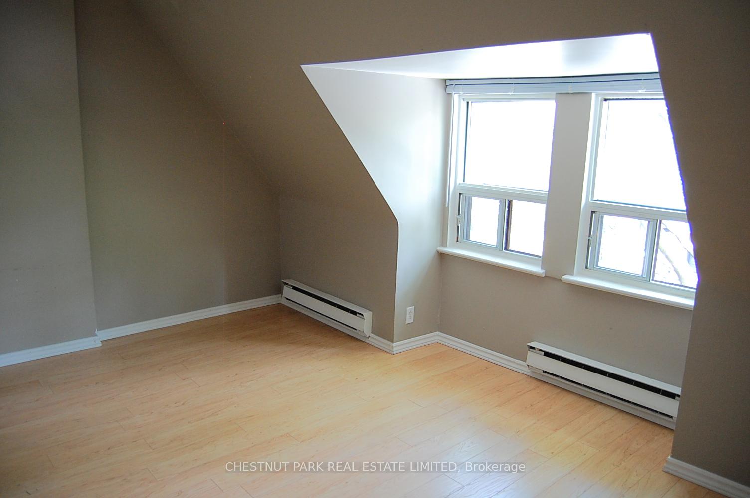 Photo 10 of Unit Unit 2, 113 Mcgill Street, Toronto, Church-Yonge Corridor — HOMEH