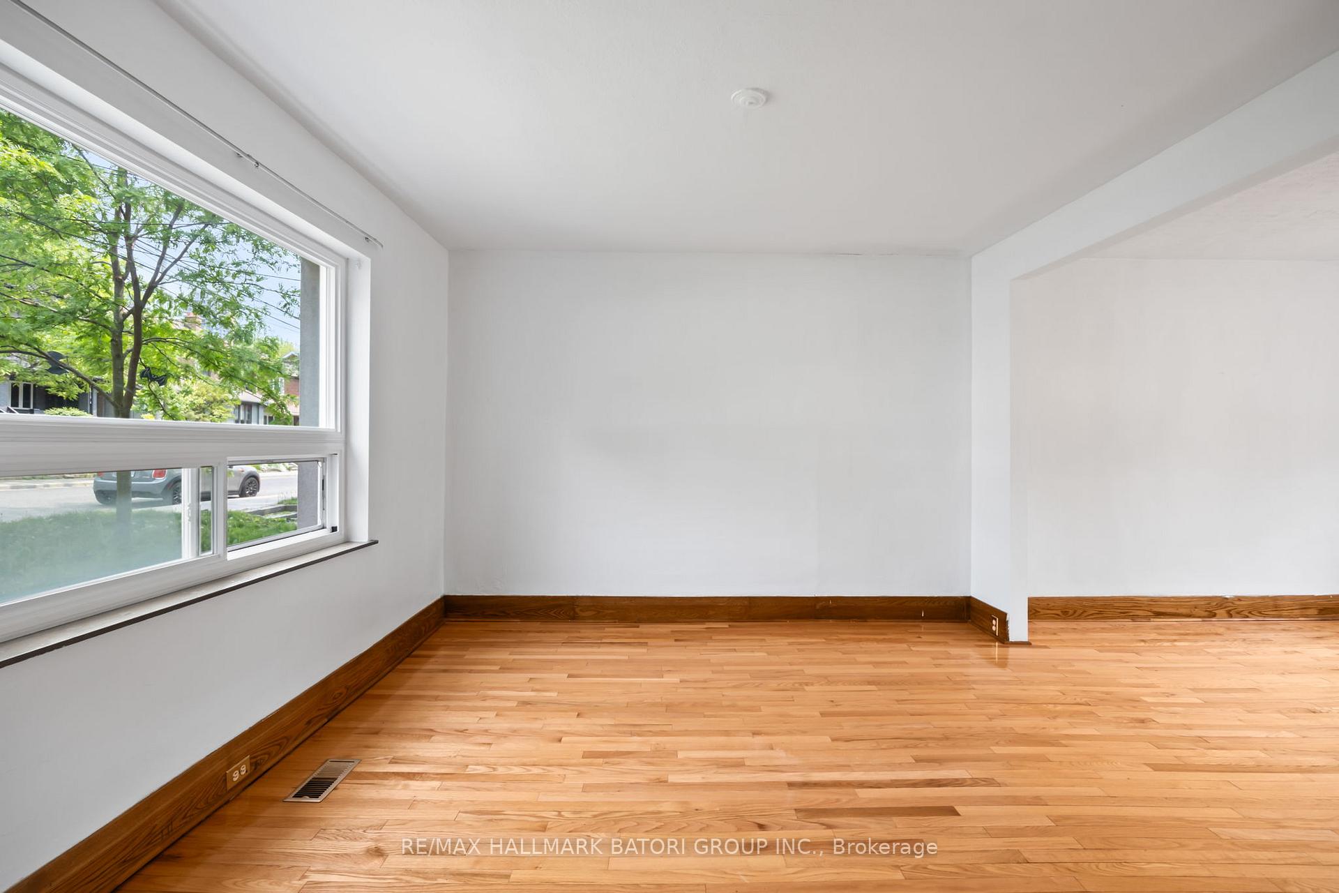 Photo 5 of 78 Edith Drive, Toronto, Yonge-Eglinton — HOMEH