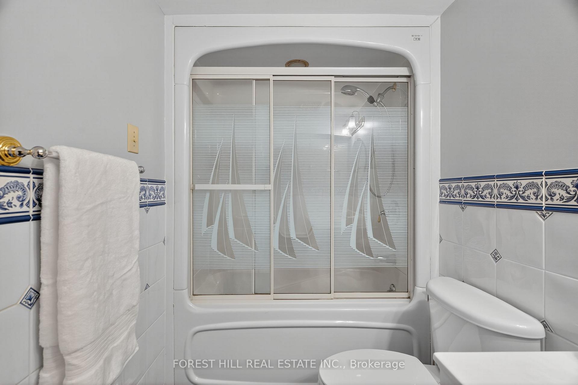 Photo 6 of Unit Lower, 485 Spadina Road, Toronto, Forest Hill South — HOMEH