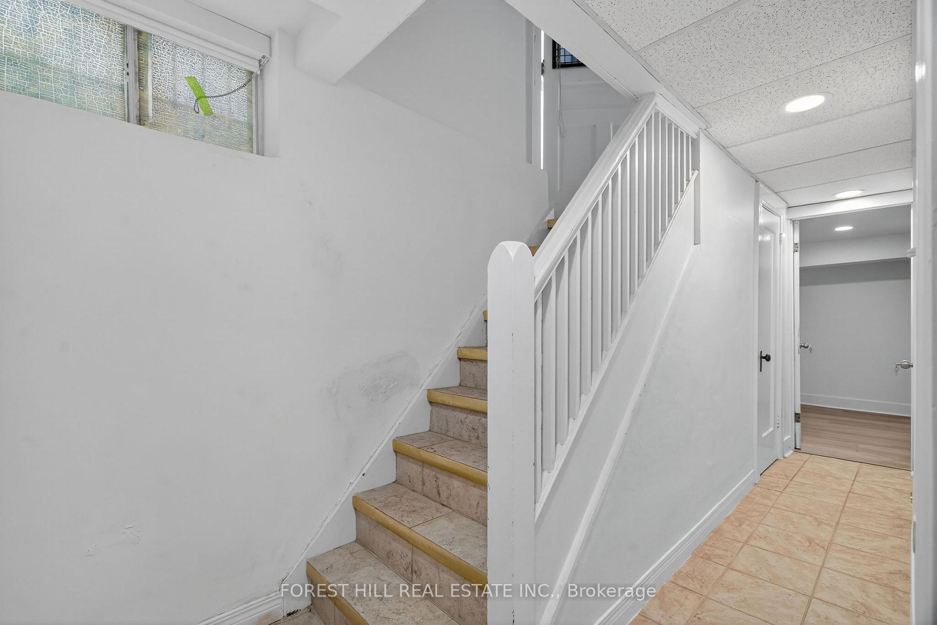 Photo 9 of Unit Lower, 485 Spadina Road, Toronto, Forest Hill South — HOMEH