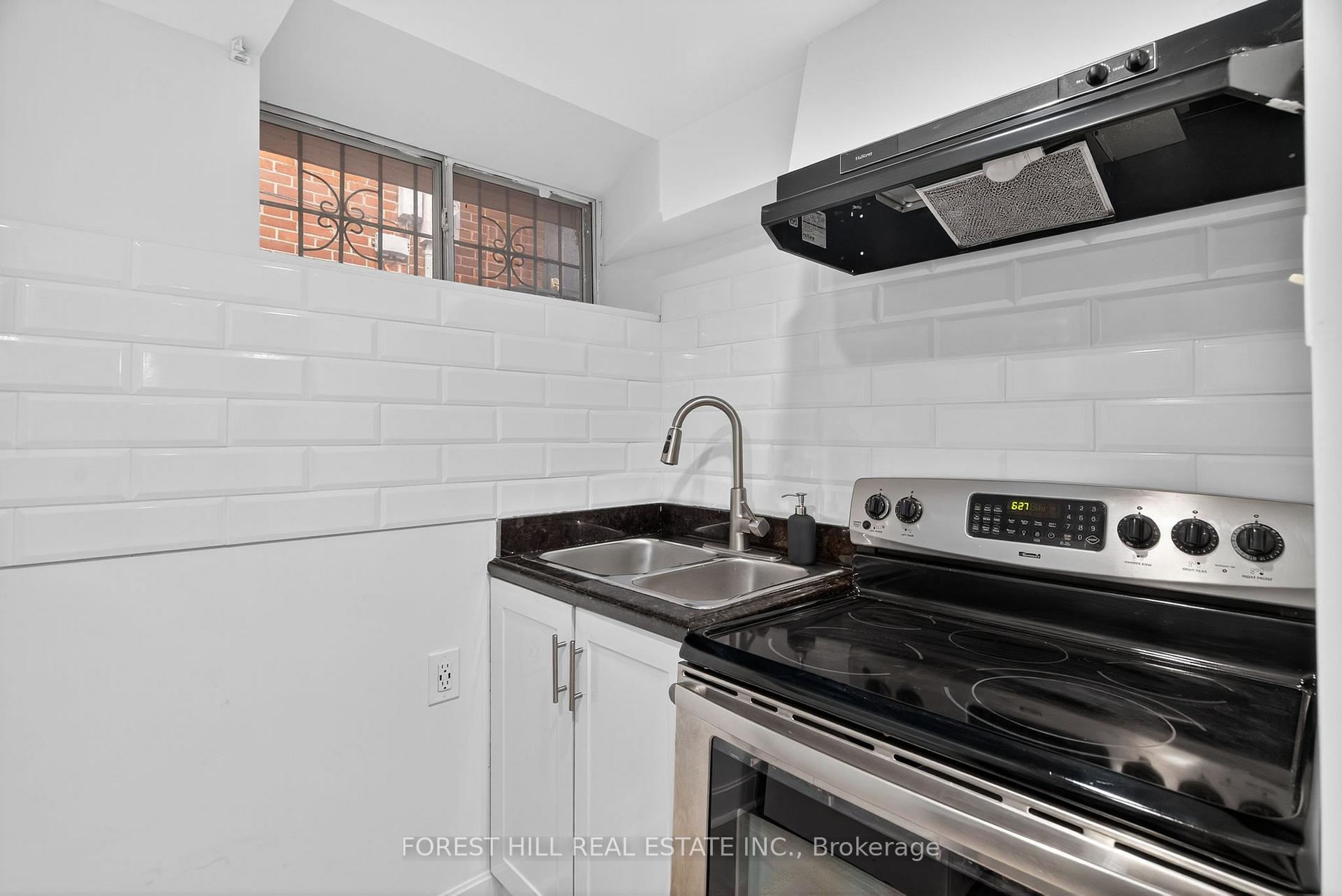 Photo 11 of Unit Lower, 485 Spadina Road, Toronto, Forest Hill South — HOMEH