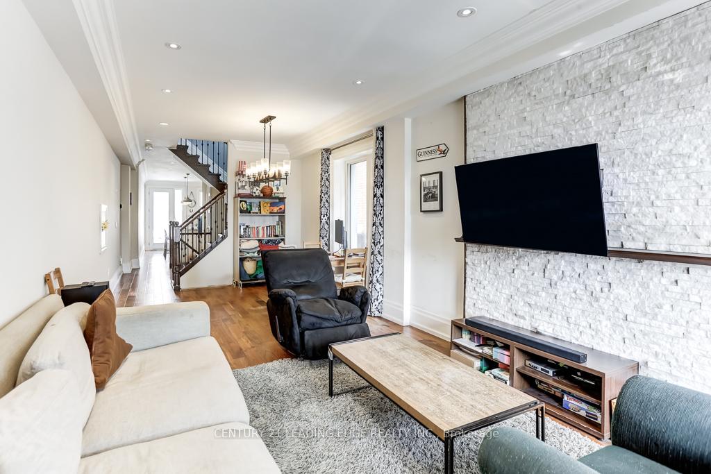 Photo 2 of Unit Upper, 140 Gowan Avenue, Toronto, Danforth Village-East York — HOMEH
