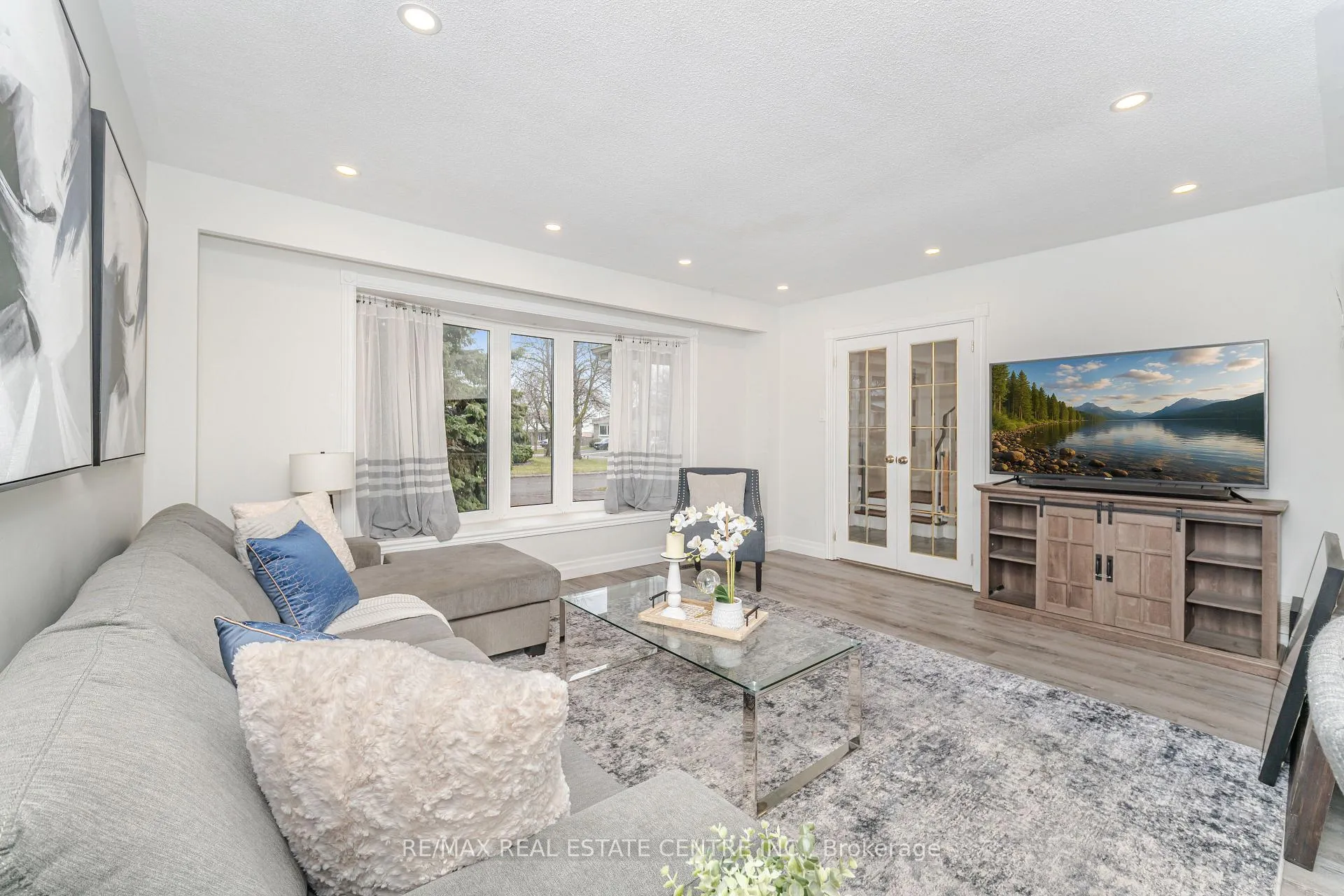 Photo 12 of 19 Jasper Crescent, Brampton, Northgate — HOMEH