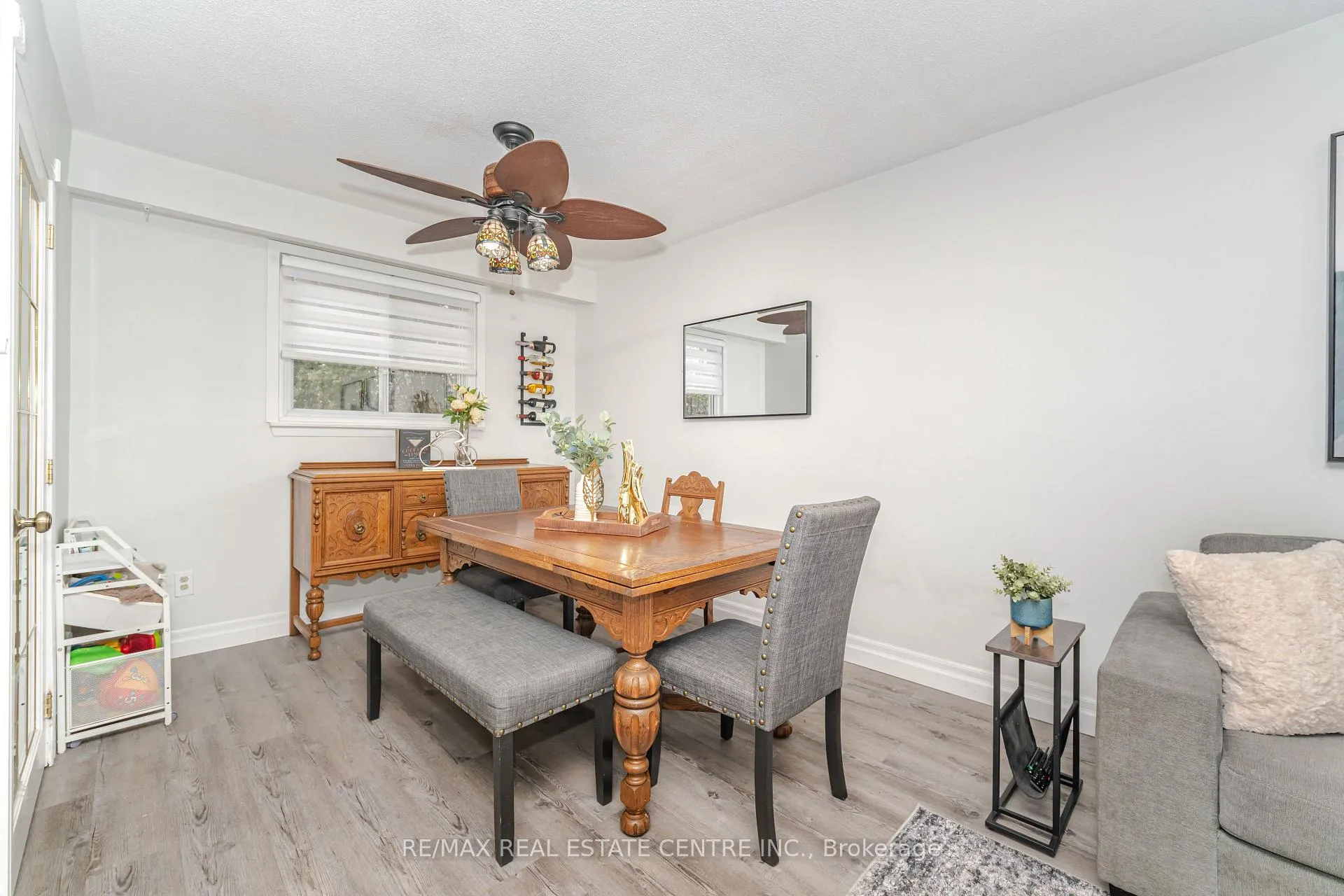 Photo 13 of 19 Jasper Crescent, Brampton, Northgate — HOMEH
