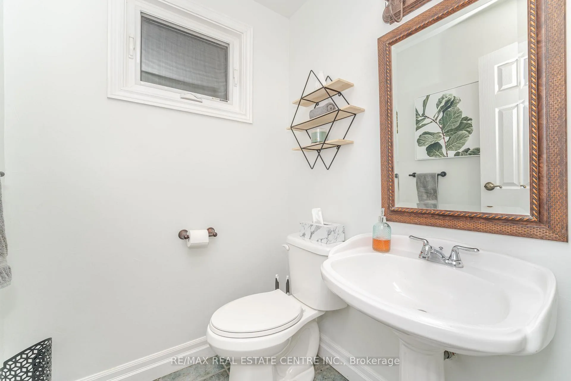 Photo 18 of 19 Jasper Crescent, Brampton, Northgate — HOMEH
