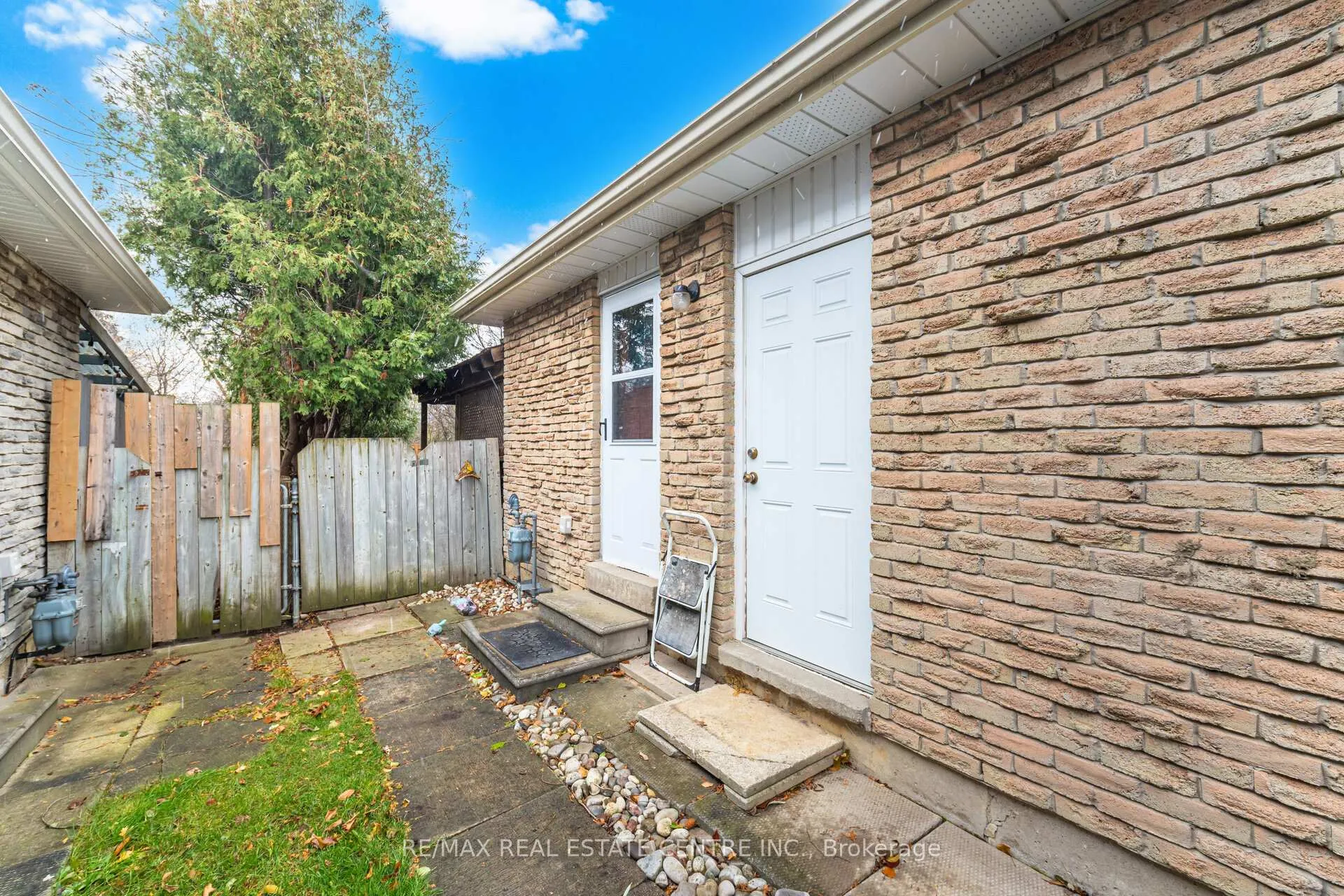 Photo 35 of 19 Jasper Crescent, Brampton, Northgate — HOMEH
