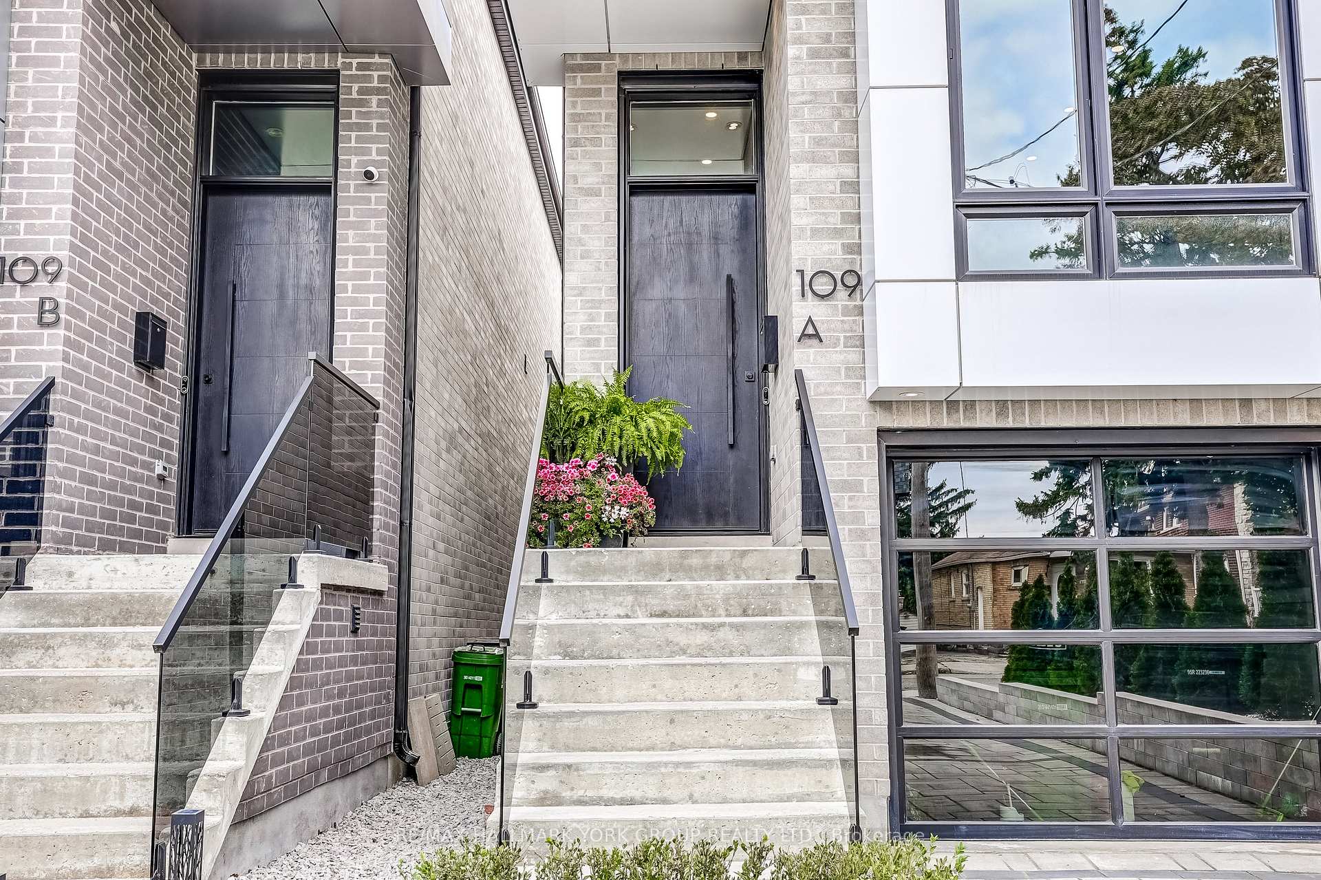 Photo 4 of 109A Holborne Avenue, Toronto, Danforth Village-East York — HOMEH