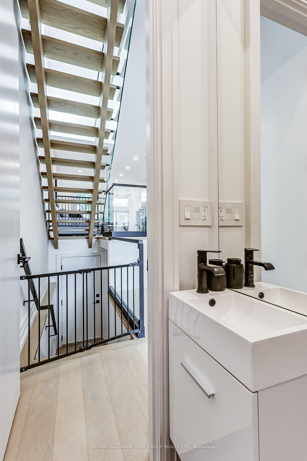 Photo 21 of 109A Holborne Avenue, Toronto, Danforth Village-East York — HOMEH
