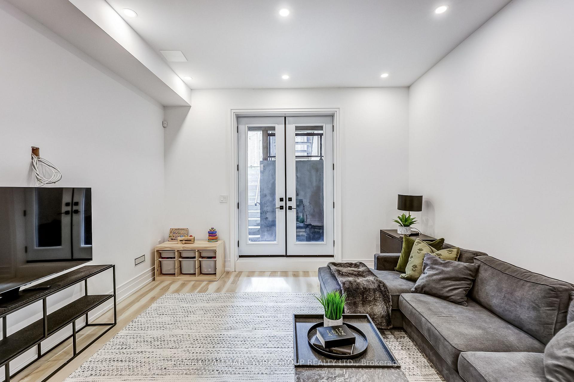Photo 40 of 109A Holborne Avenue, Toronto, Danforth Village-East York — HOMEH