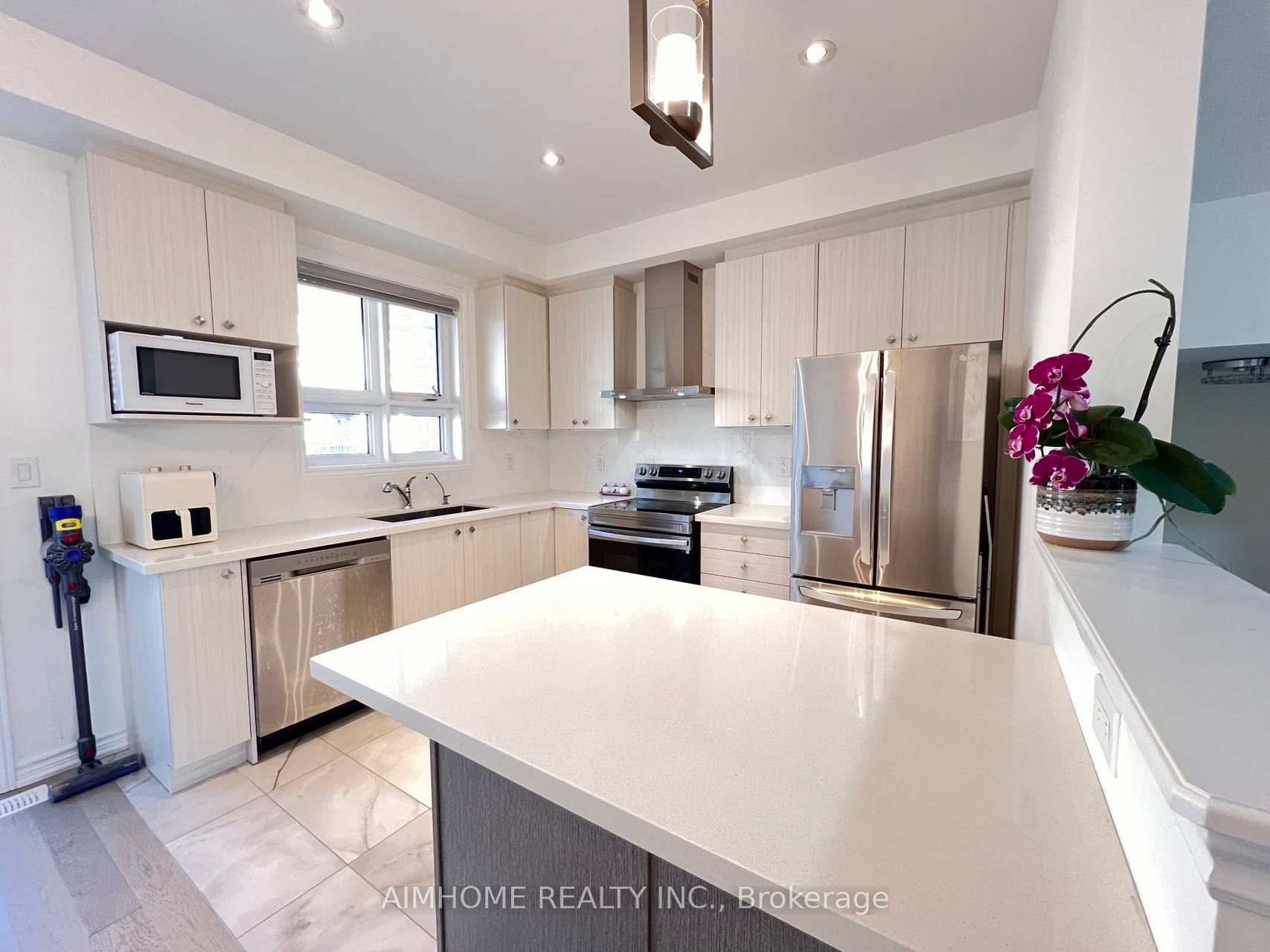 Photo 39 of 86 Massachusetts Lane S, Markham, Wismer — HOMEH