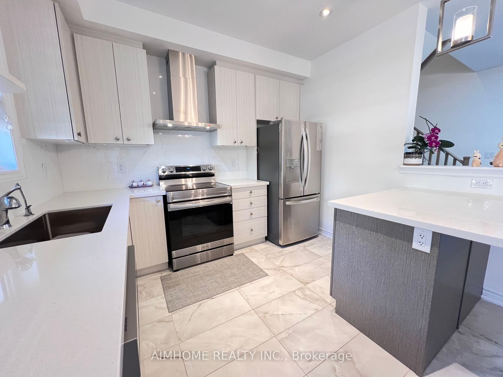 Photo 40 of 86 Massachusetts Lane S, Markham, Wismer — HOMEH