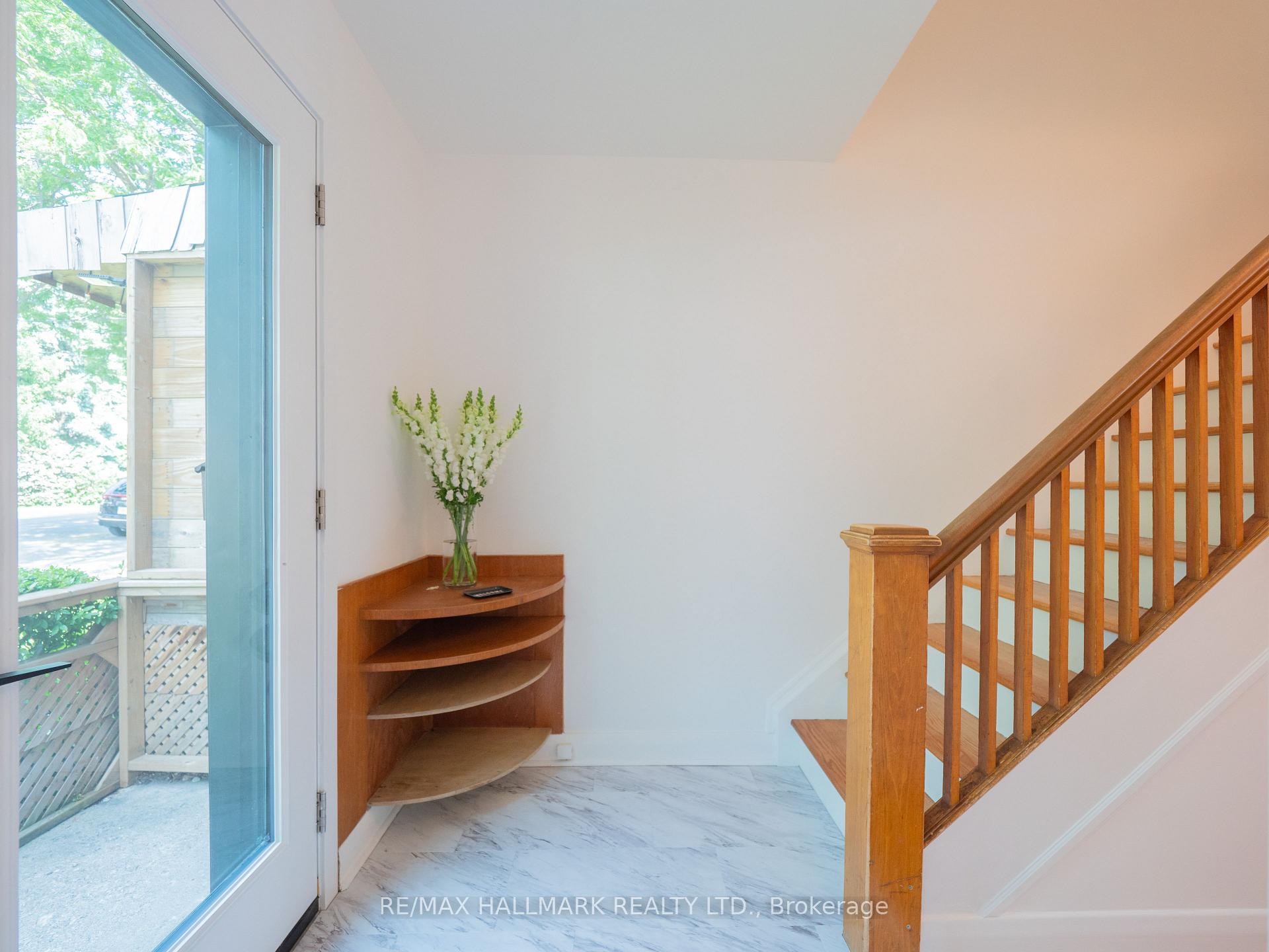 Photo 4 of 61 Glenside Avenue, Toronto, Greenwood-Coxwell — HOMEH