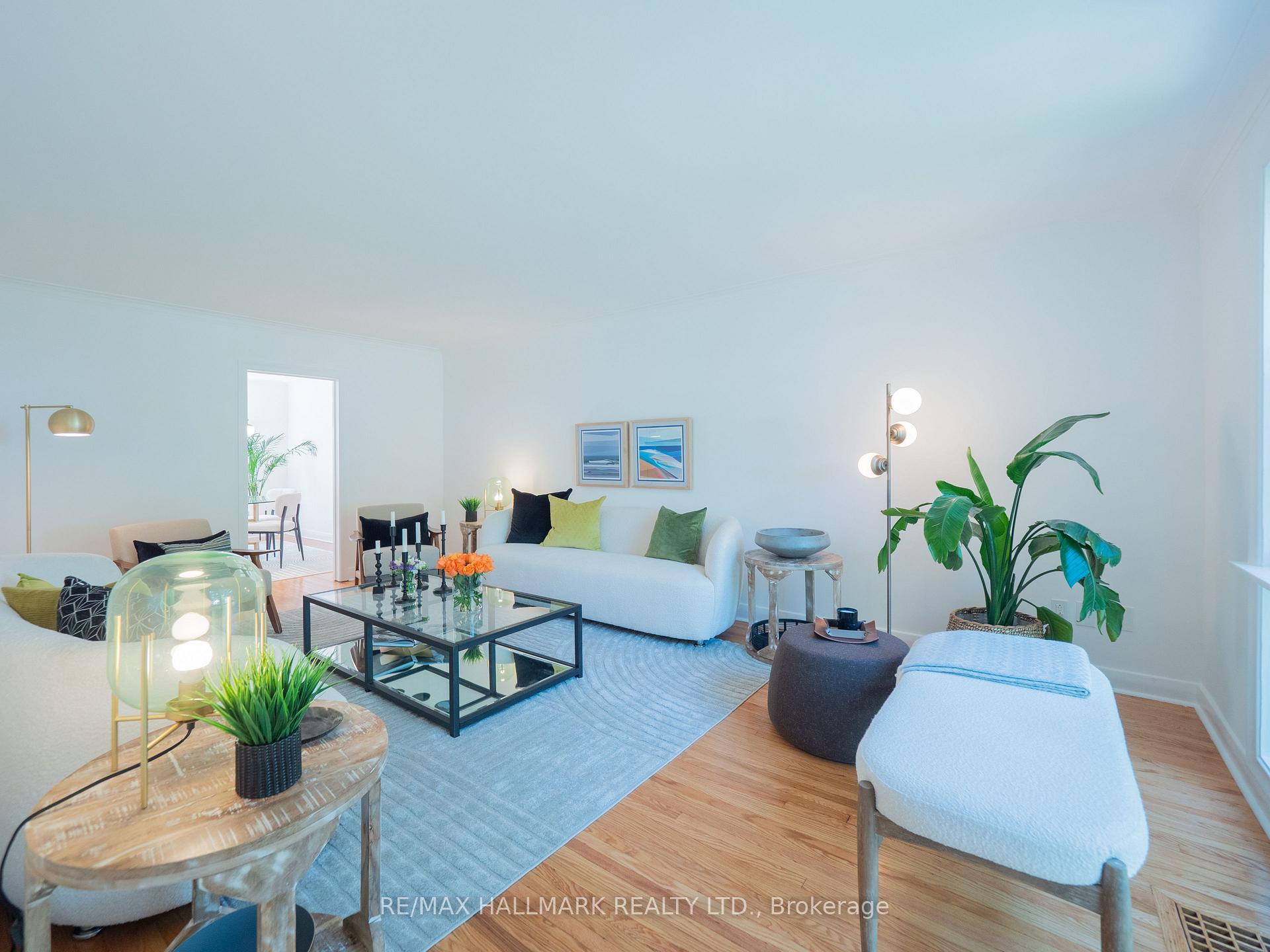 Photo 5 of 61 Glenside Avenue, Toronto, Greenwood-Coxwell — HOMEH