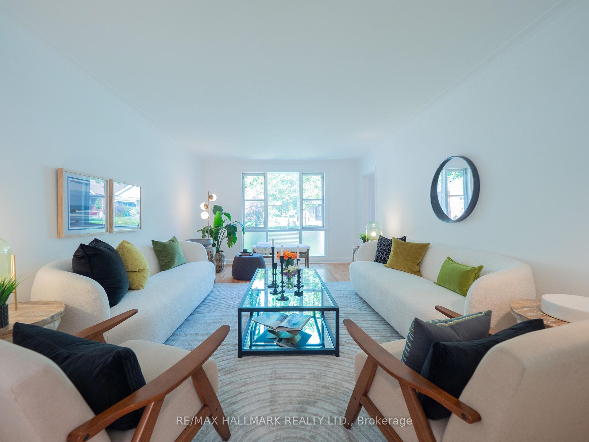 Photo 9 of 61 Glenside Avenue, Toronto, Greenwood-Coxwell — HOMEH