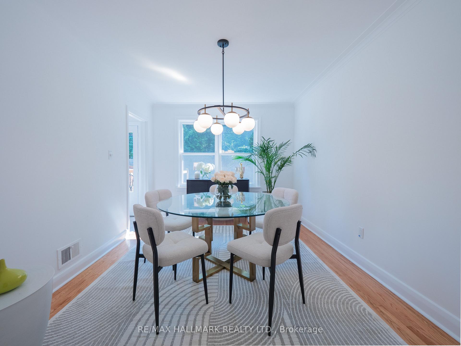 Photo 10 of 61 Glenside Avenue, Toronto, Greenwood-Coxwell — HOMEH