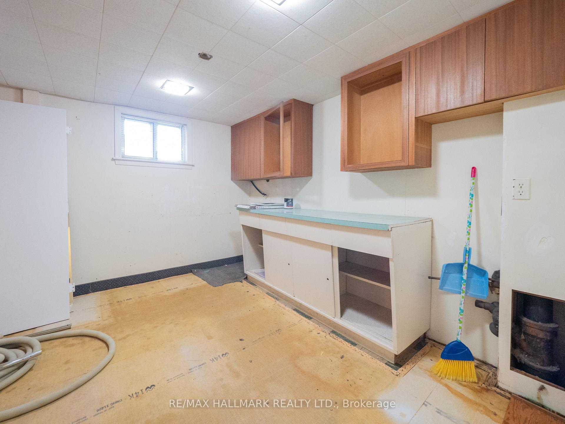 Photo 31 of 61 Glenside Avenue, Toronto, Greenwood-Coxwell — HOMEH