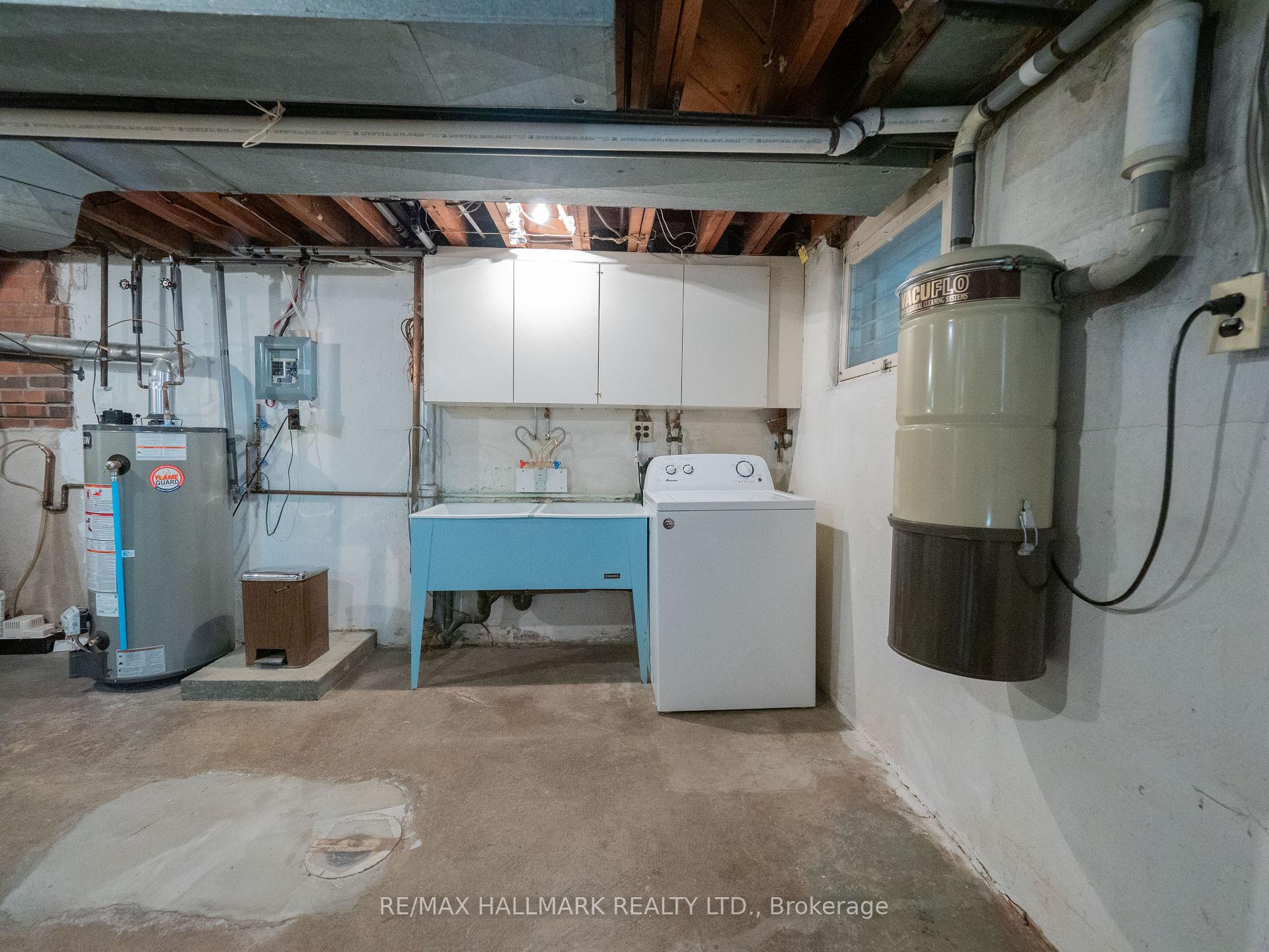 Photo 34 of 61 Glenside Avenue, Toronto, Greenwood-Coxwell — HOMEH