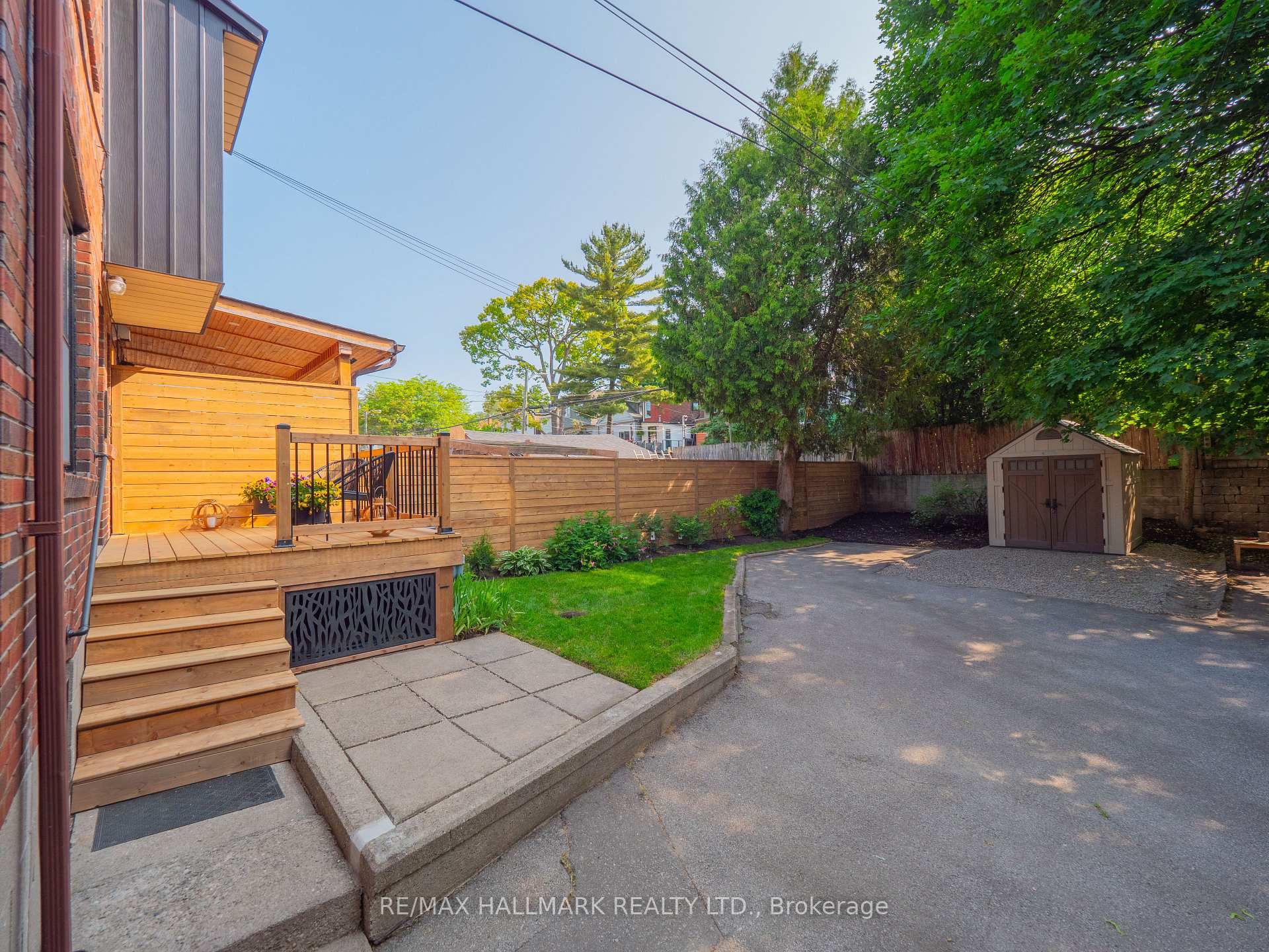 Photo 38 of 61 Glenside Avenue, Toronto, Greenwood-Coxwell — HOMEH