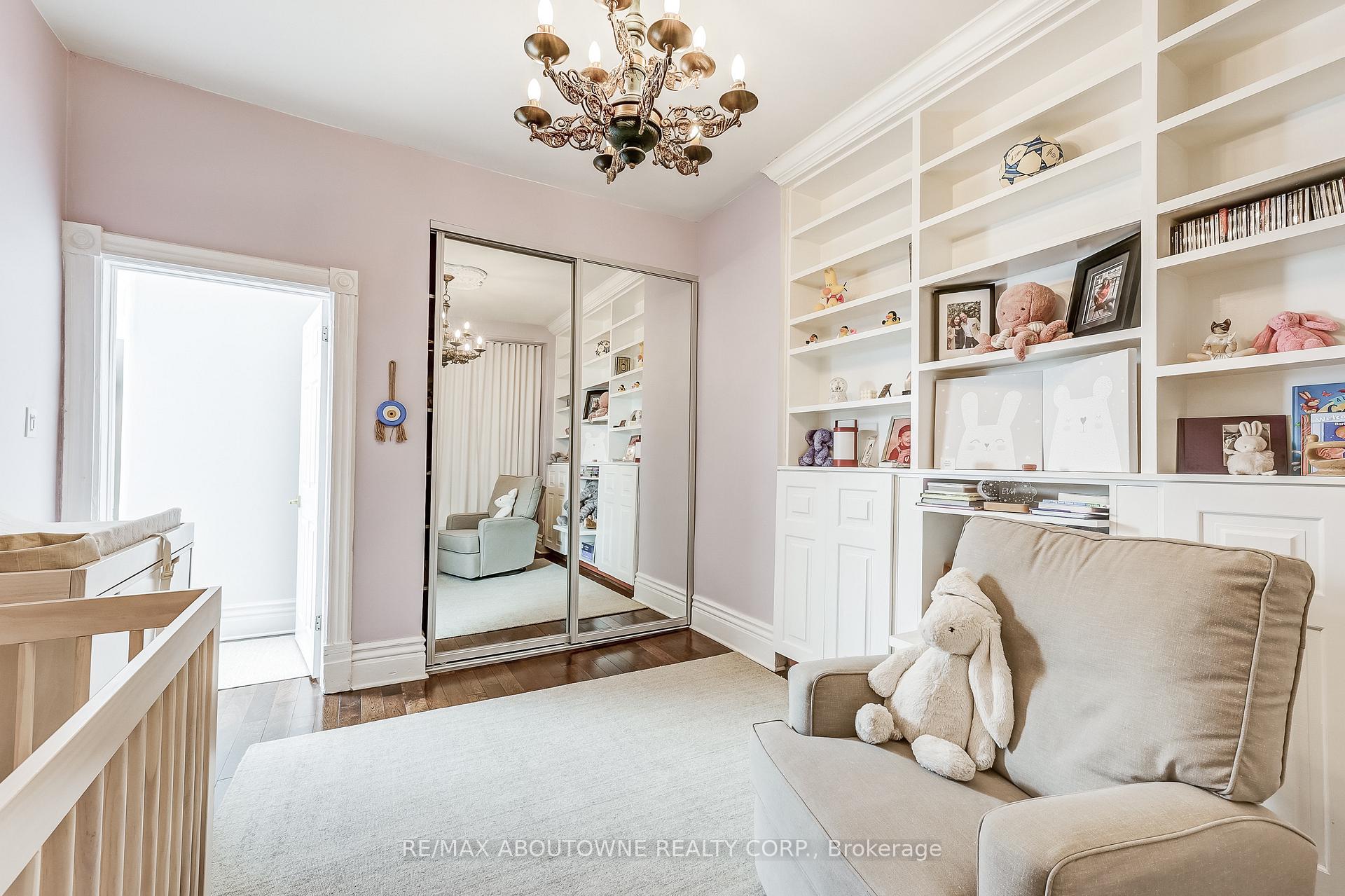 Photo 16 of 301 Sumach Street, Toronto, Cabbagetown-South St. James Town — HOMEH