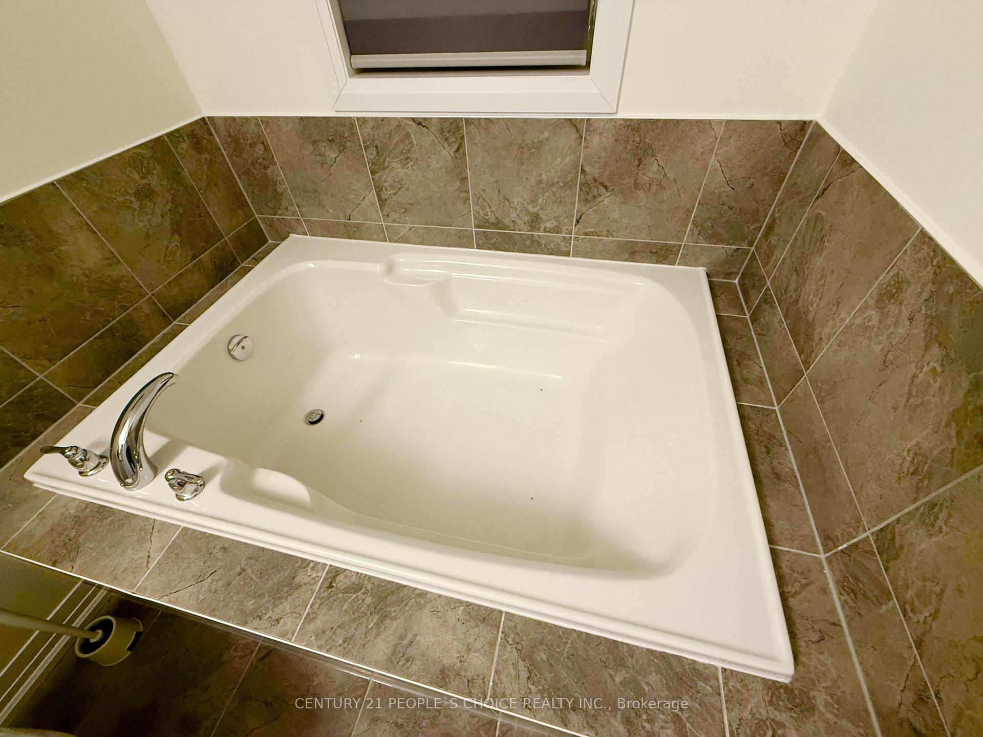 Photo 10 of 110 Brighton Lane, Thorold, Rolling Meadows — HOMEH