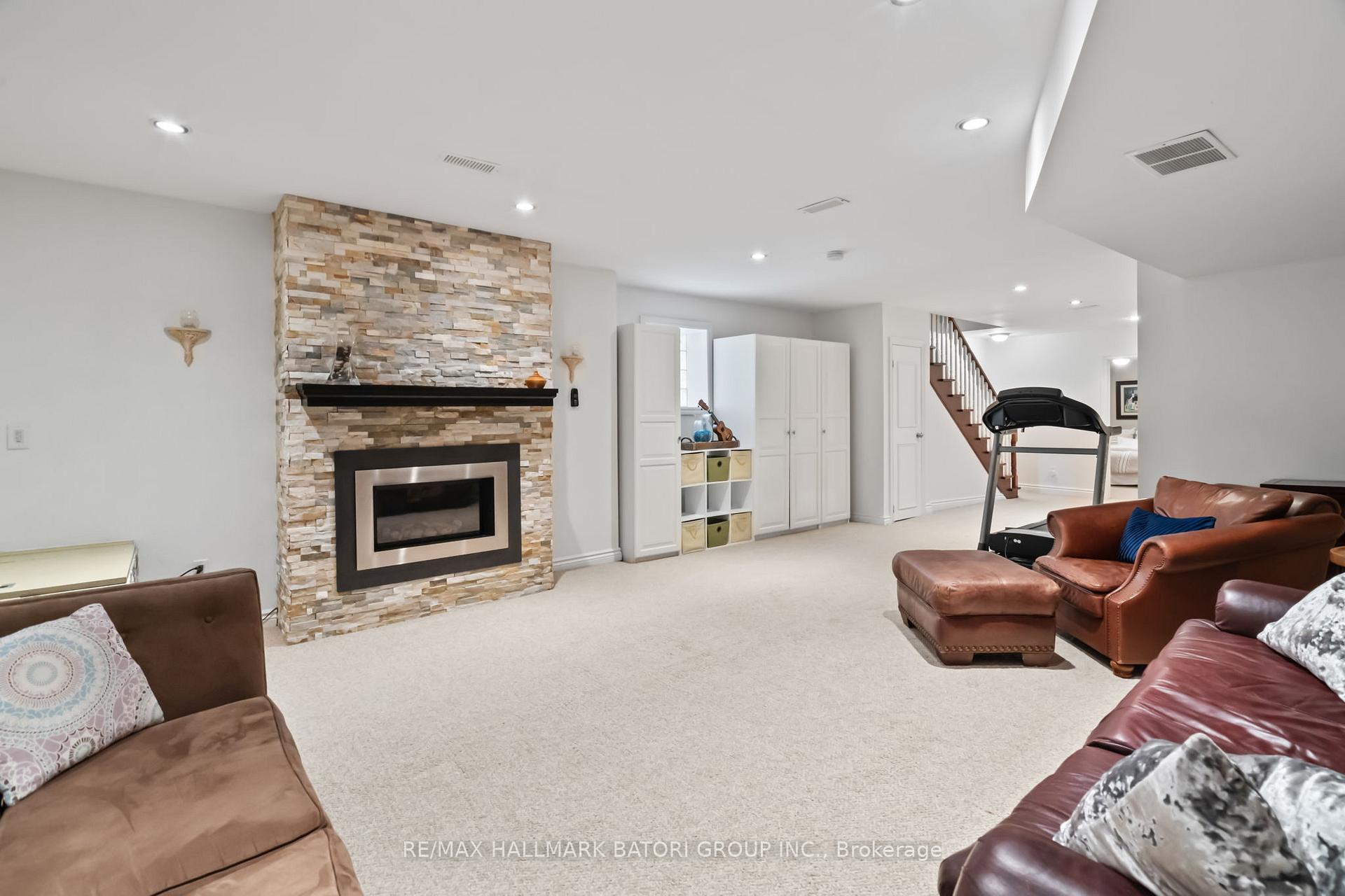 Photo 23 of 316 Roselawn Avenue, Toronto, Yonge-Eglinton — HOMEH