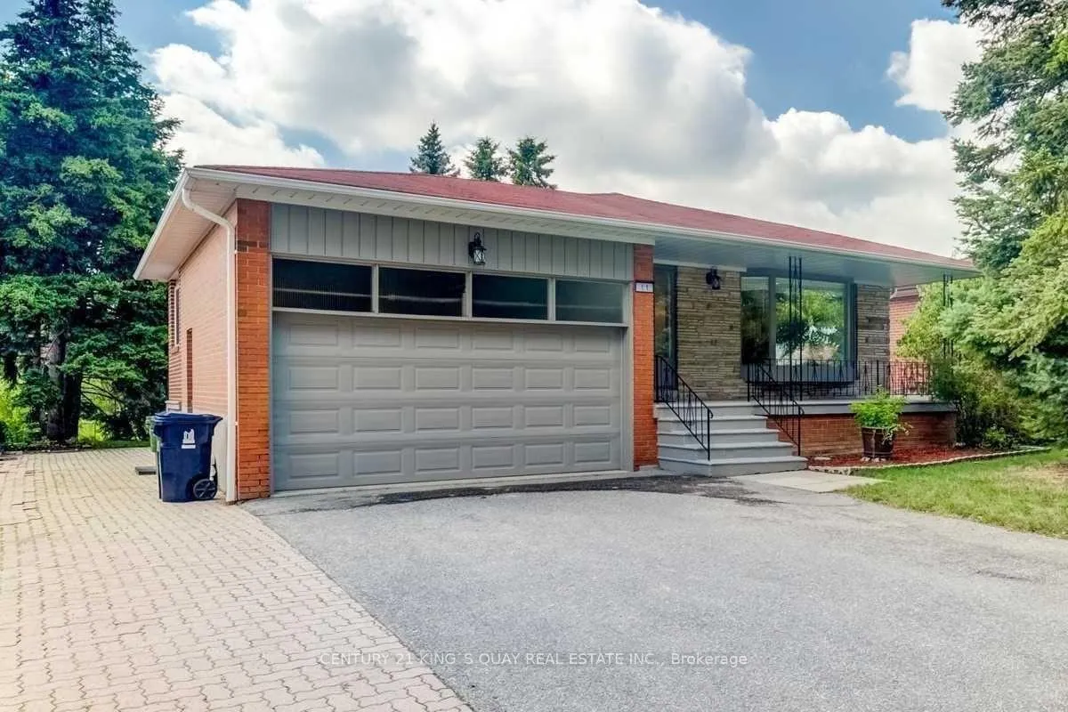 Front of Unit Lower, 11 Bowhill Crescent