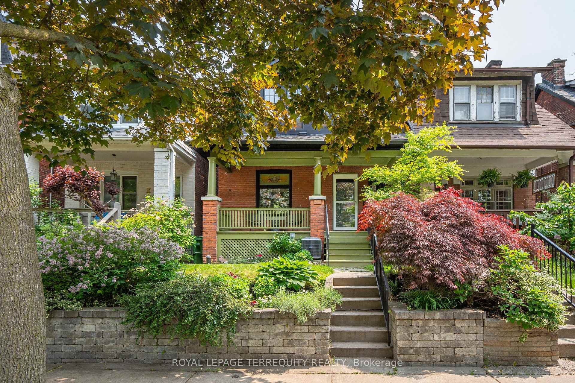 Photo 4 of 63 Lamb Avenue, Toronto, Greenwood-Coxwell — HOMEH