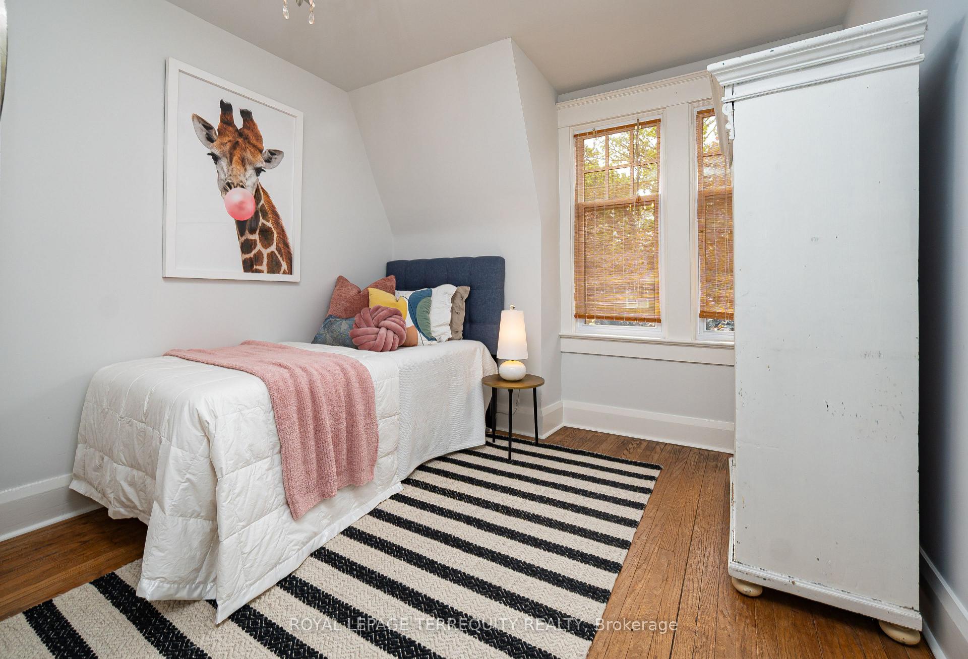 Photo 25 of 63 Lamb Avenue, Toronto, Greenwood-Coxwell — HOMEH