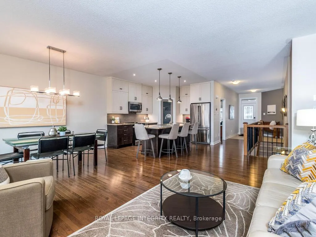 Photo 7 of 112 Elfin Grove, Ottawa, Kanata - Emerald Meadows/Trailwest — HOMEH