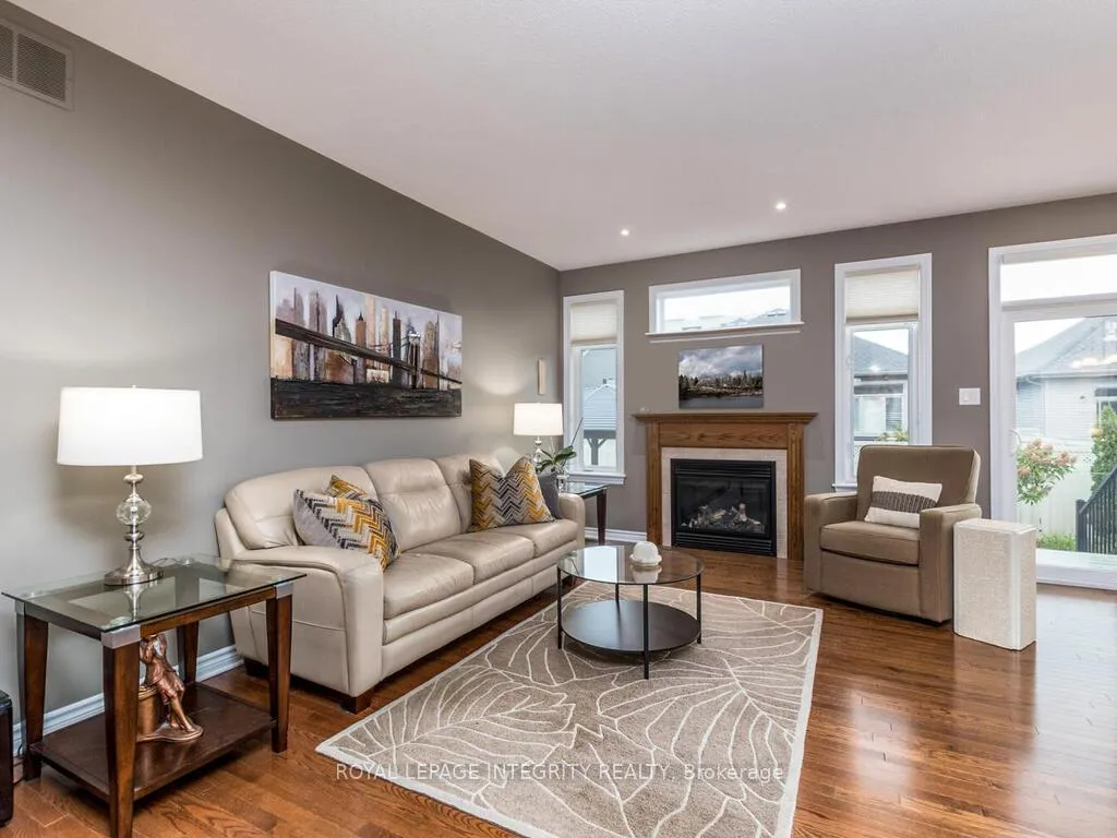 Photo 12 of 112 Elfin Grove, Ottawa, Kanata - Emerald Meadows/Trailwest — HOMEH