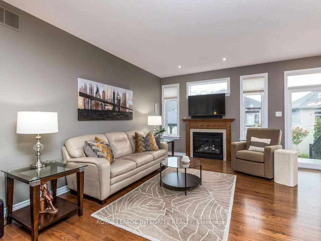 Photo 13 of 112 Elfin Grove, Ottawa, Kanata - Emerald Meadows/Trailwest — HOMEH