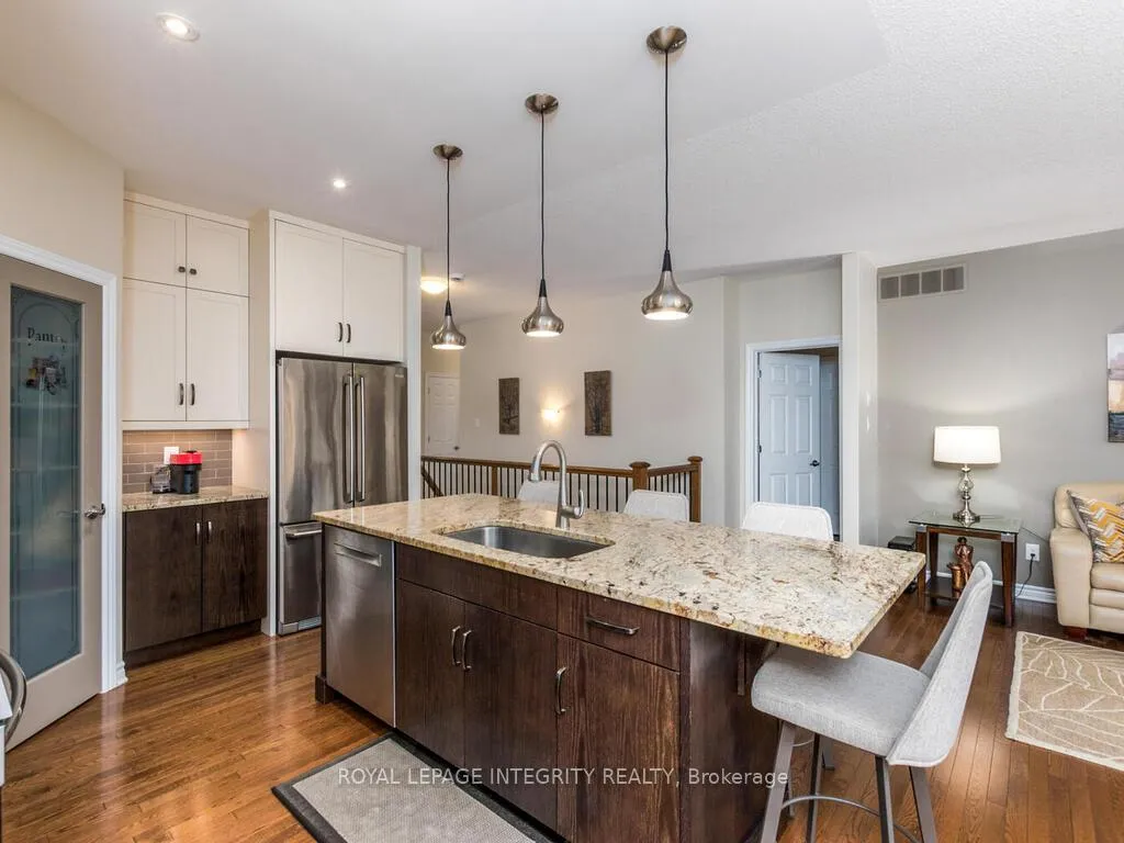 Photo 20 of 112 Elfin Grove, Ottawa, Kanata - Emerald Meadows/Trailwest — HOMEH