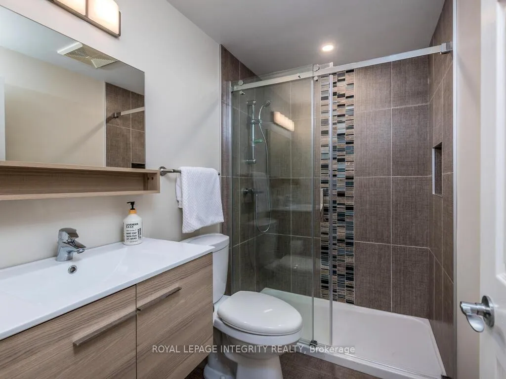 Photo 35 of 112 Elfin Grove, Ottawa, Kanata - Emerald Meadows/Trailwest — HOMEH