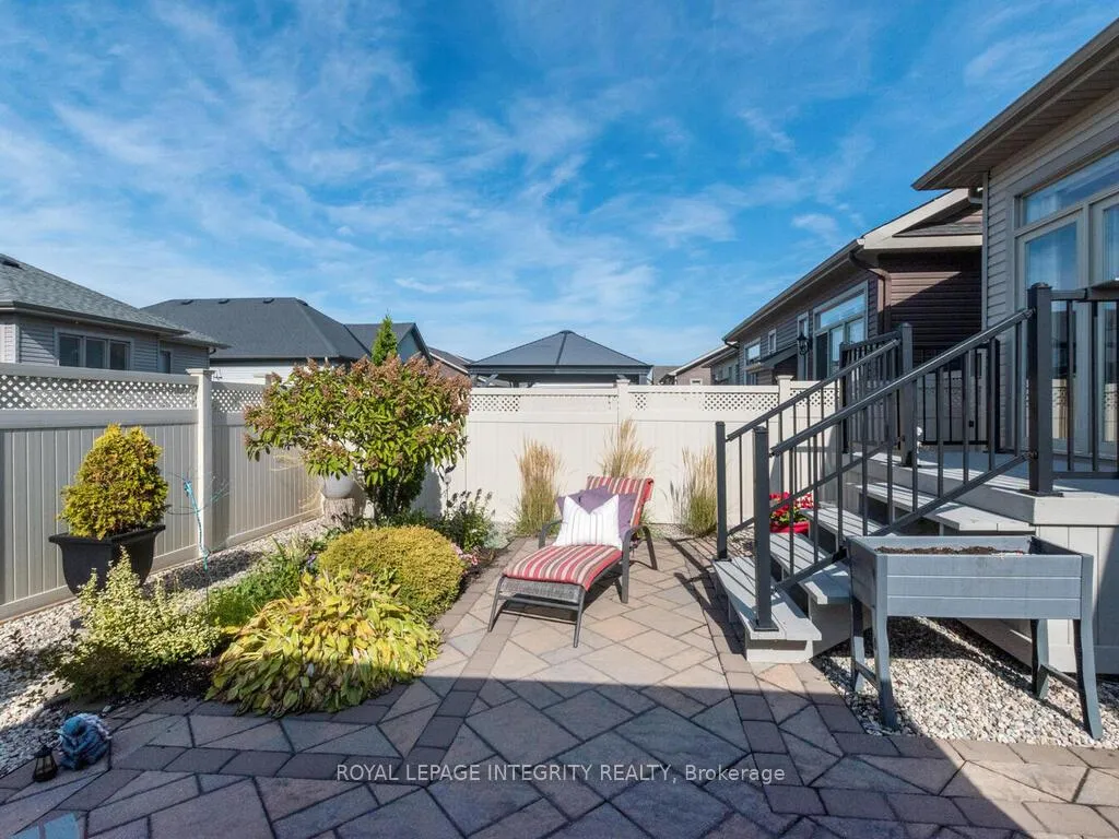 Photo 40 of 112 Elfin Grove, Ottawa, Kanata - Emerald Meadows/Trailwest — HOMEH