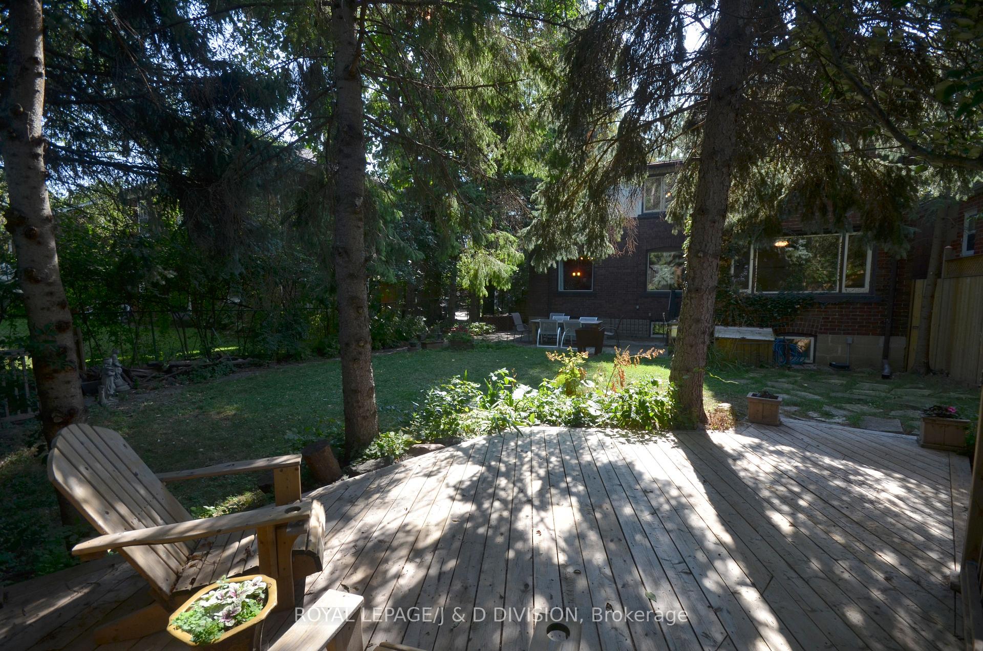 Photo 1 of 18 Beechwood Crescent, Toronto, Broadview North — HOMEH