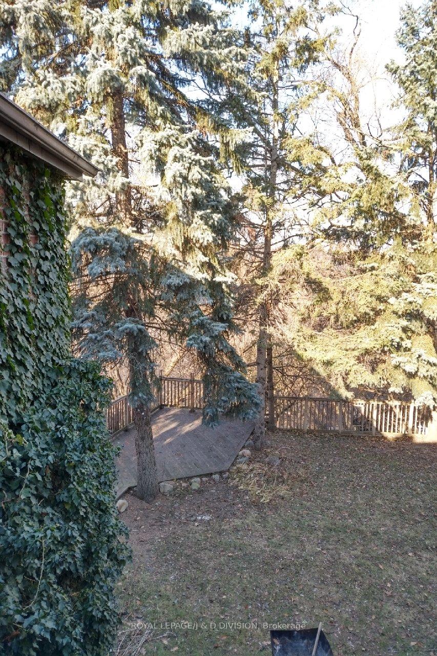 Photo 12 of 18 Beechwood Crescent, Toronto, Broadview North — HOMEH
