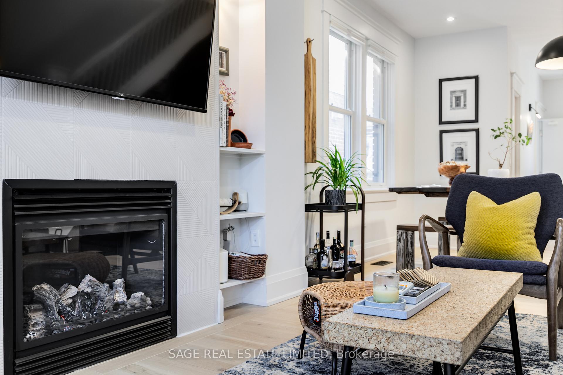 Photo 4 of 184 Parkmount Road, Toronto, Greenwood-Coxwell — HOMEH
