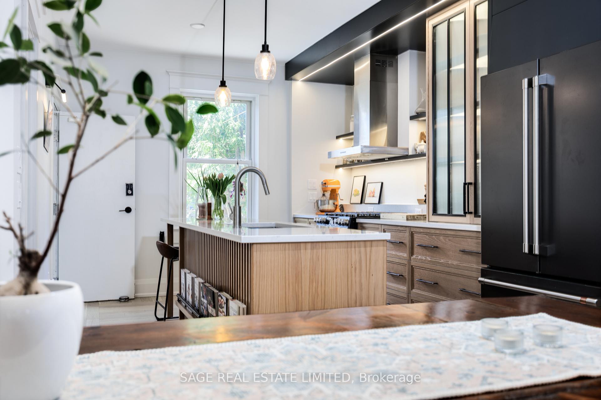 Photo 8 of 184 Parkmount Road, Toronto, Greenwood-Coxwell — HOMEH