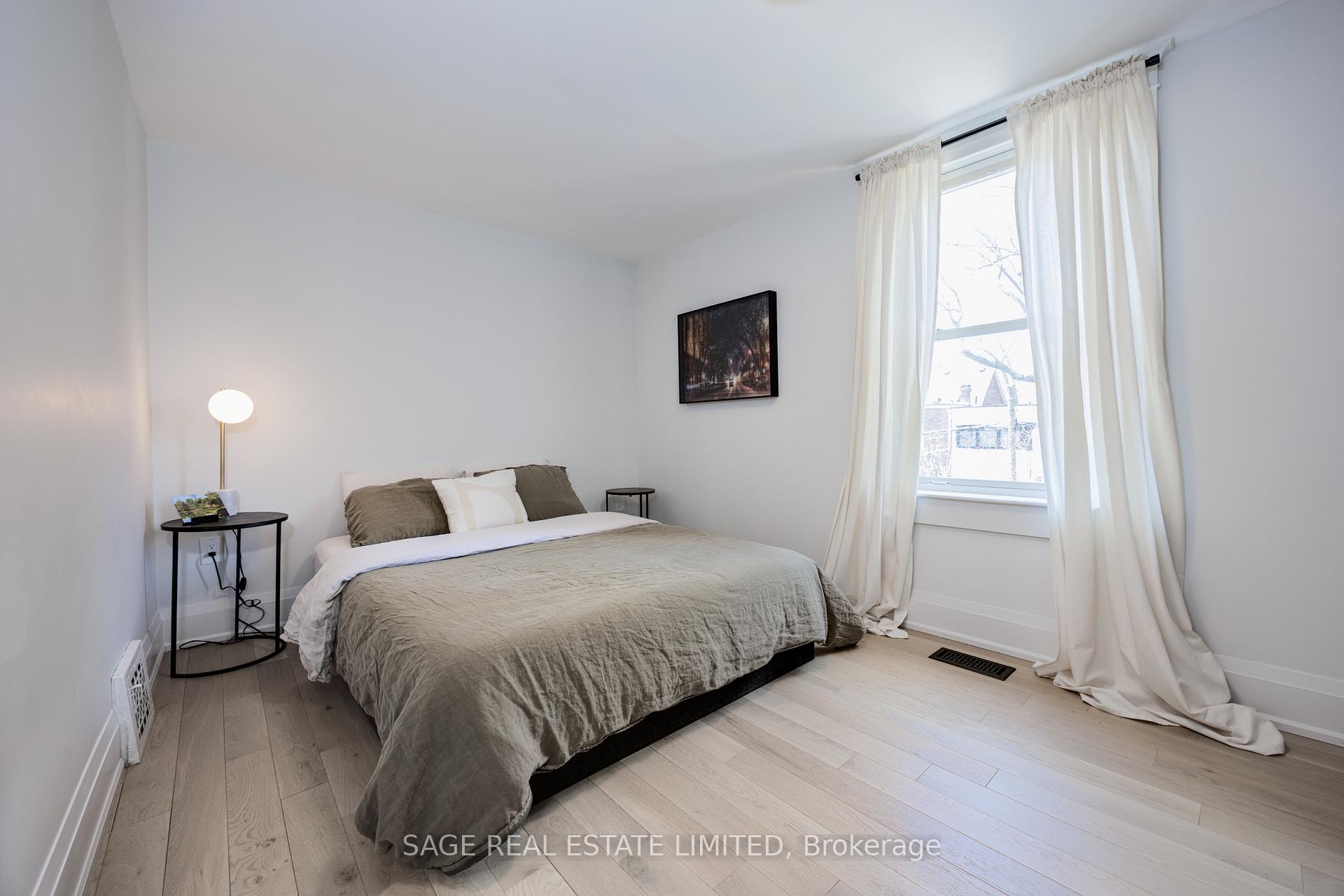 Photo 17 of 184 Parkmount Road, Toronto, Greenwood-Coxwell — HOMEH