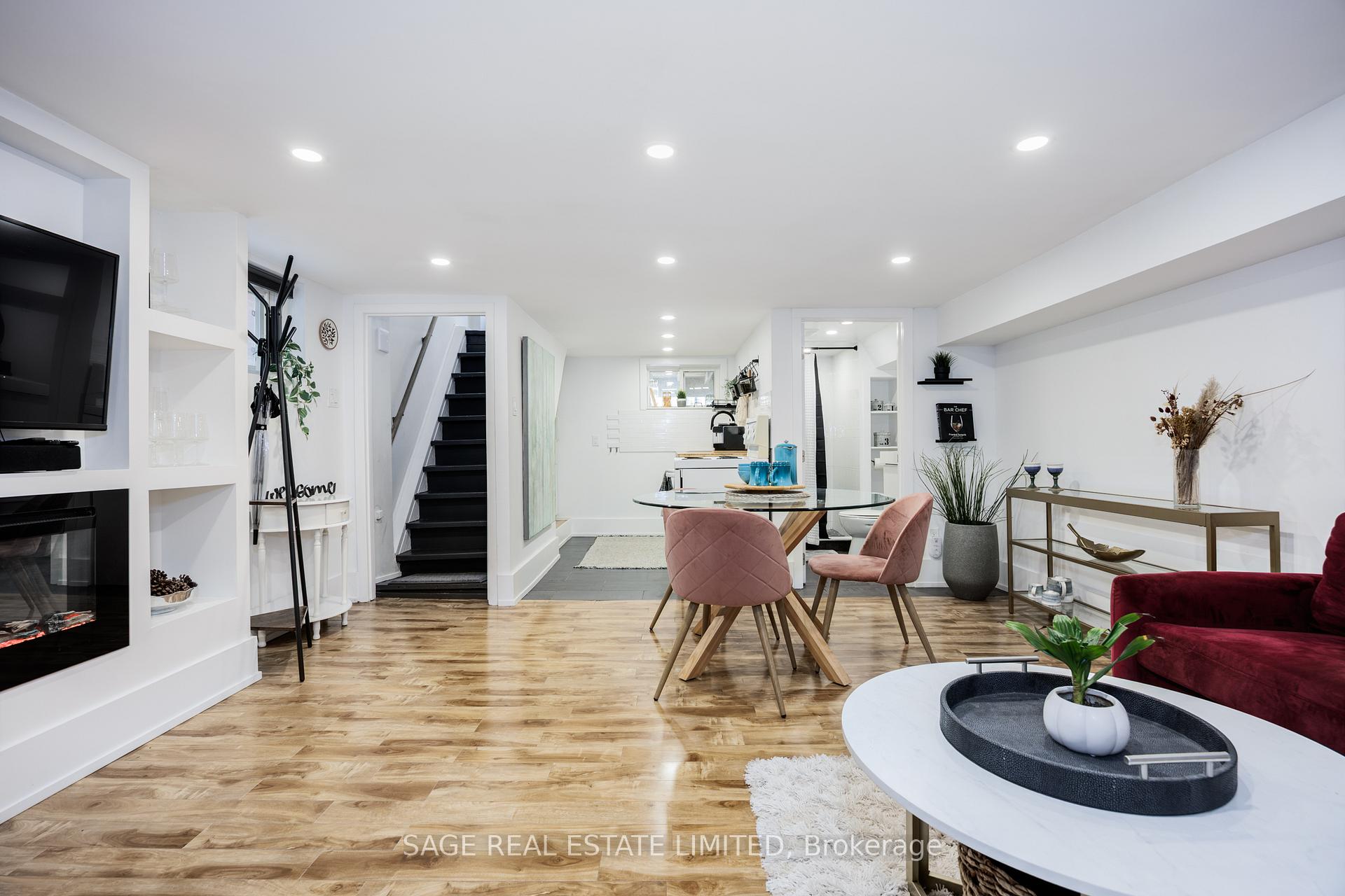 Photo 24 of 184 Parkmount Road, Toronto, Greenwood-Coxwell — HOMEH