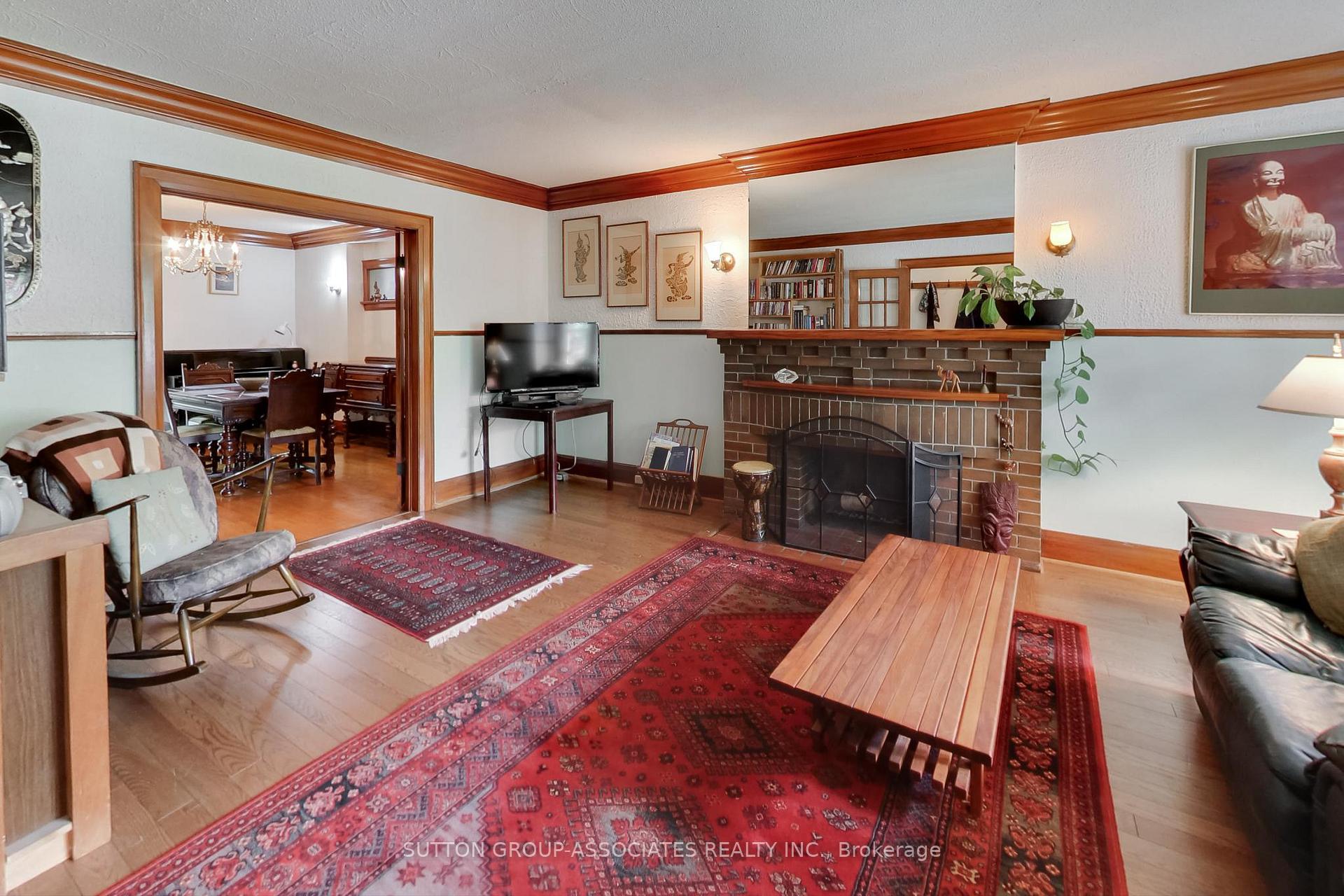 Photo 4 of 47 Robina Avenue, Toronto, Oakwood Village — HOMEH
