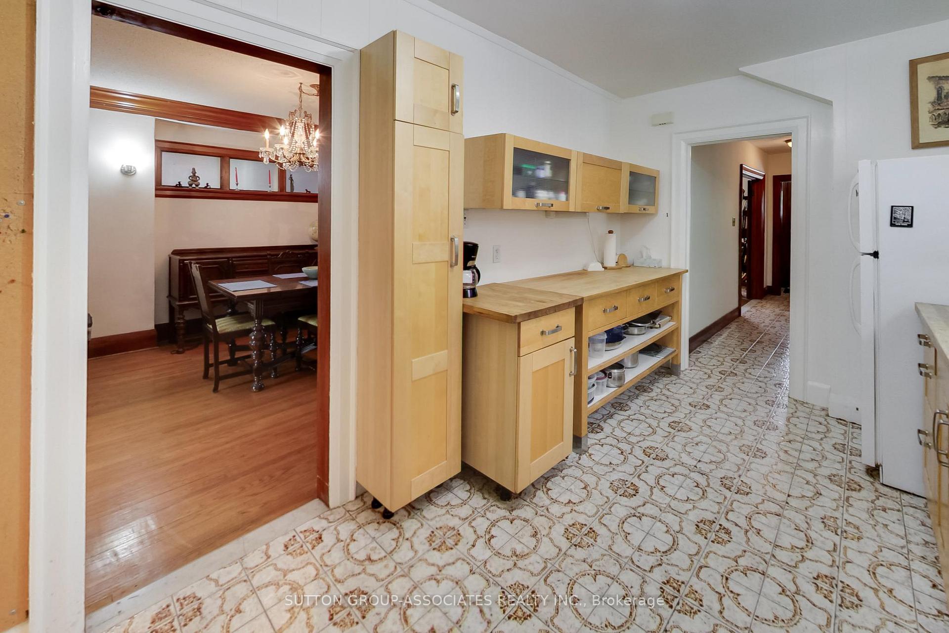 Photo 12 of 47 Robina Avenue, Toronto, Oakwood Village — HOMEH